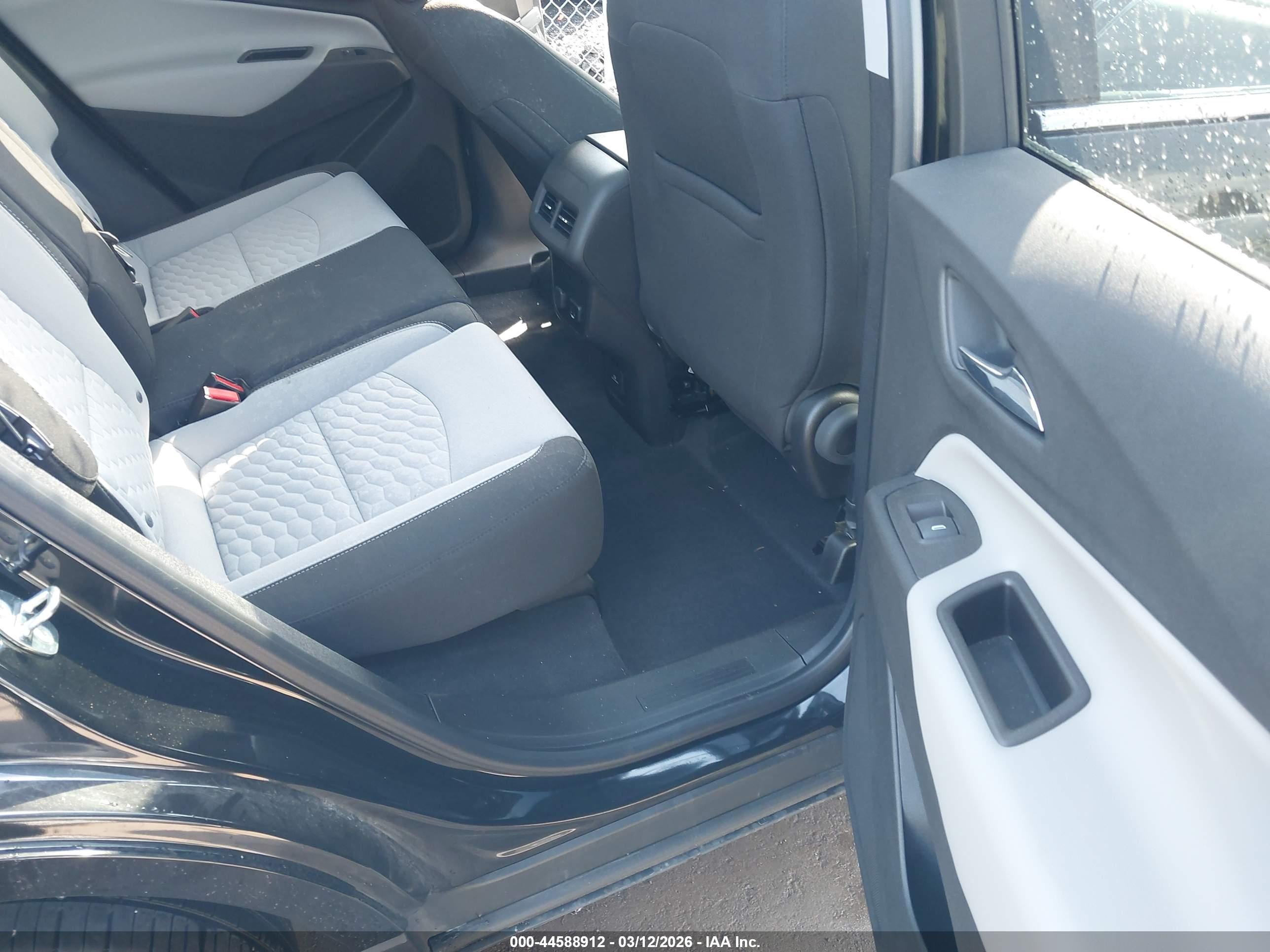 CHEVROLET EQUINOX image 8