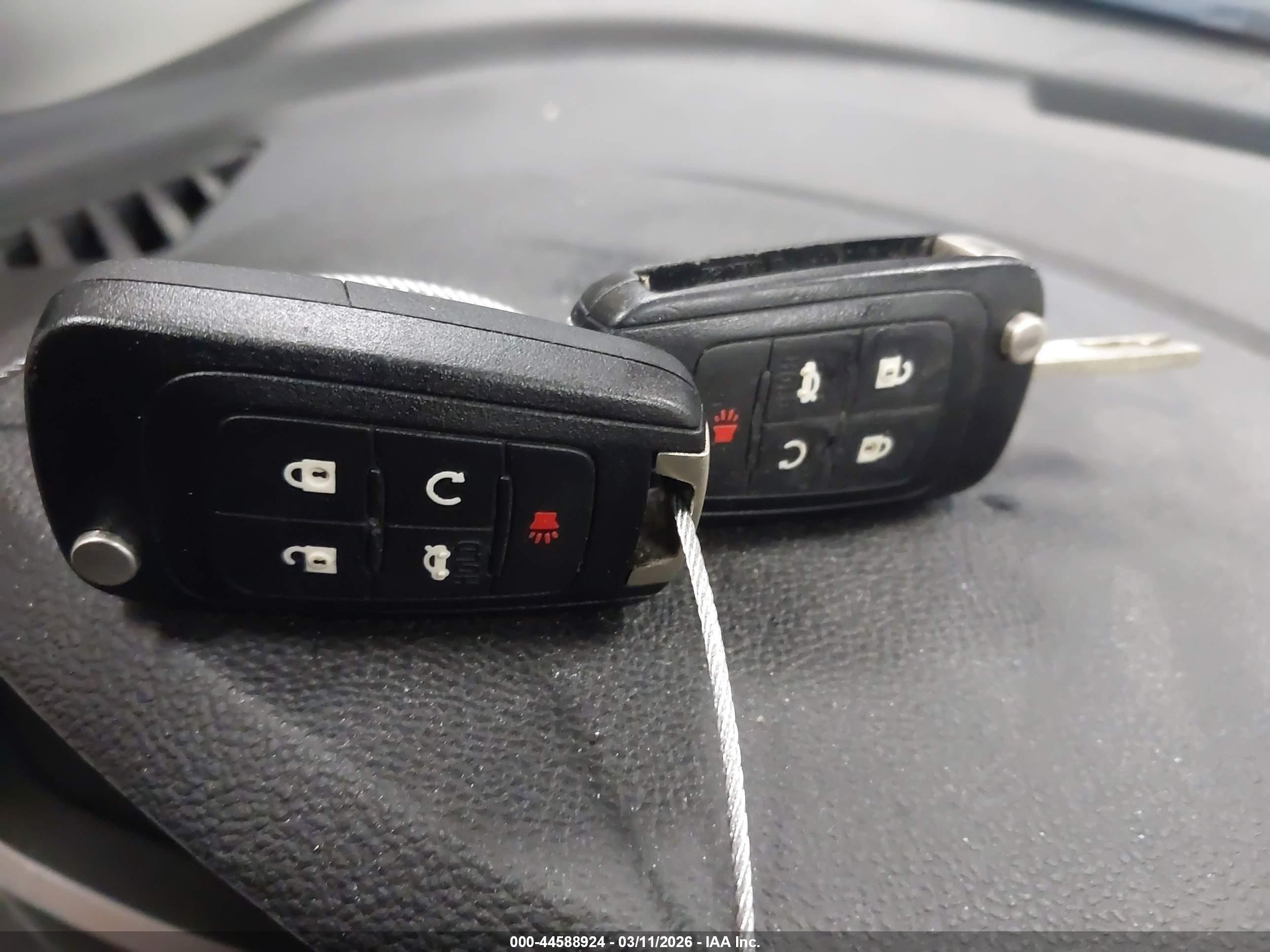 CHEVROLET EQUINOX image 11