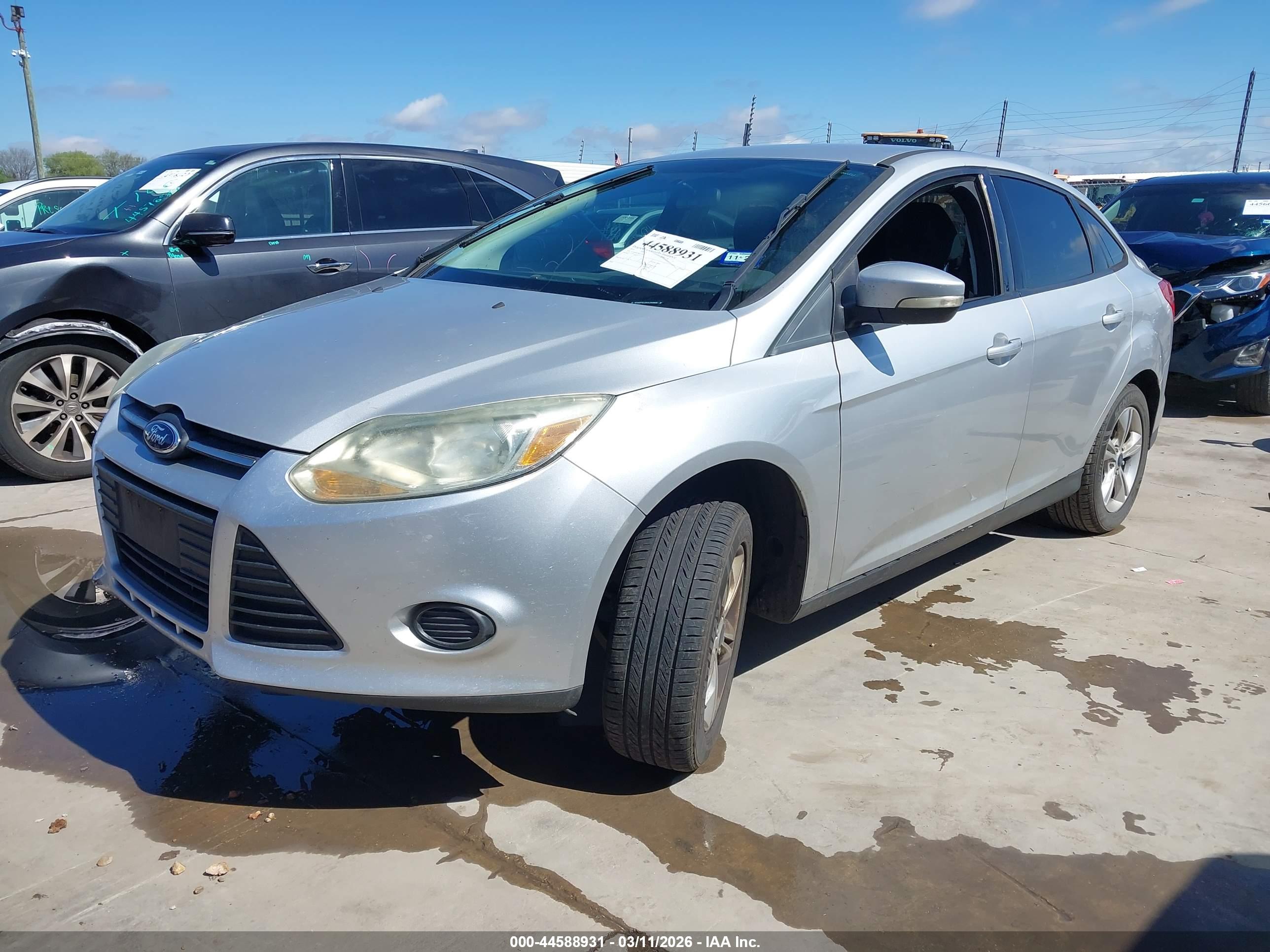 FORD FOCUS image 2