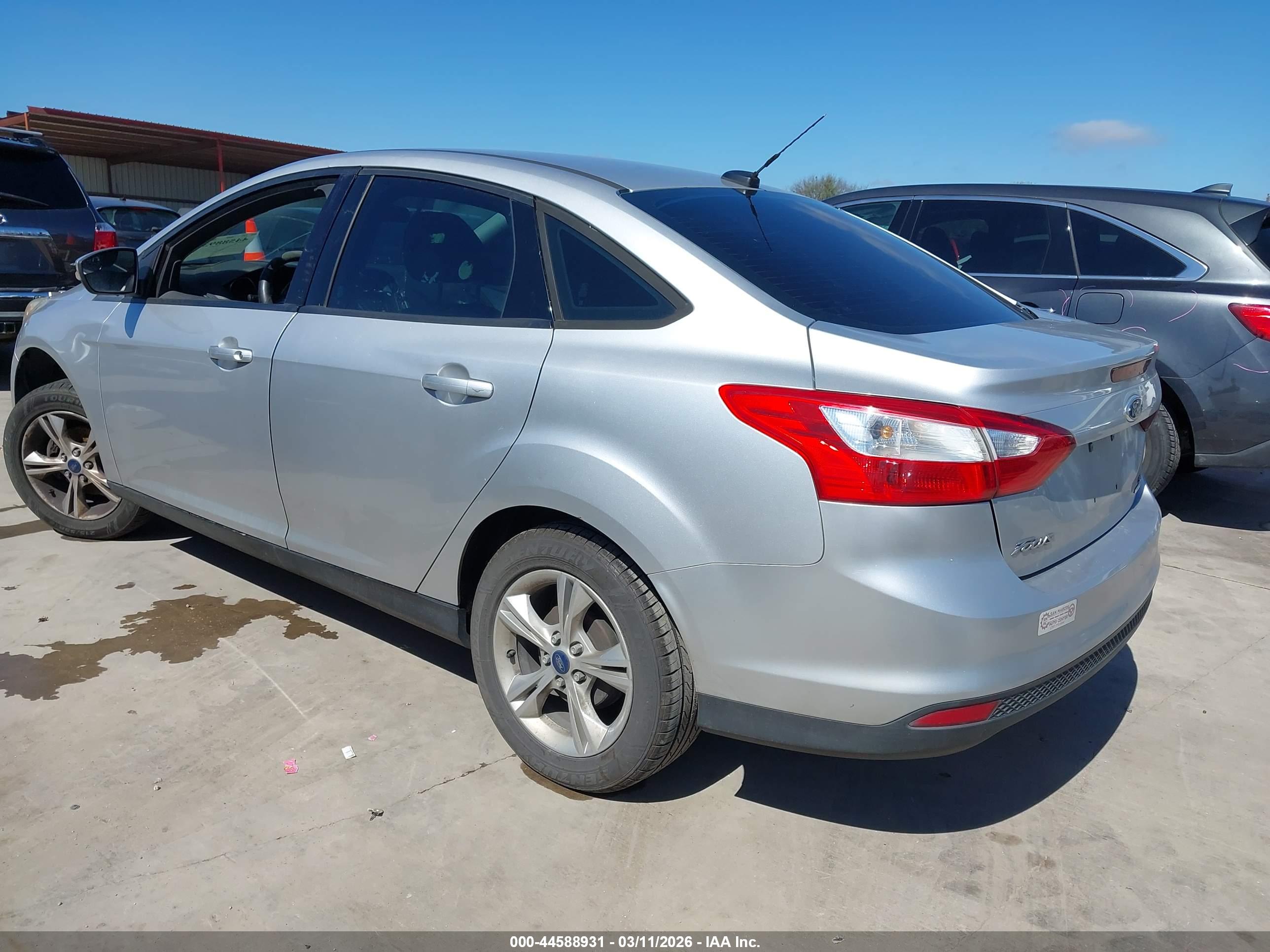 FORD FOCUS image 3