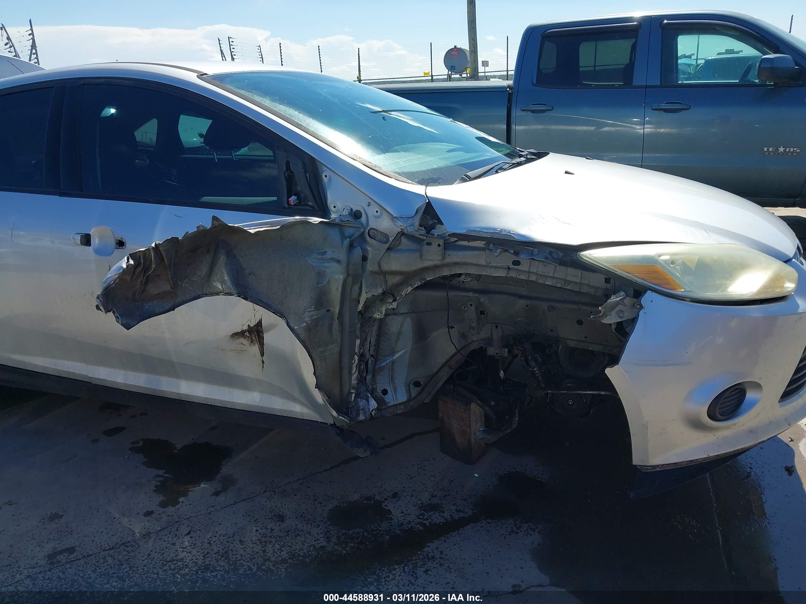 FORD FOCUS image 6