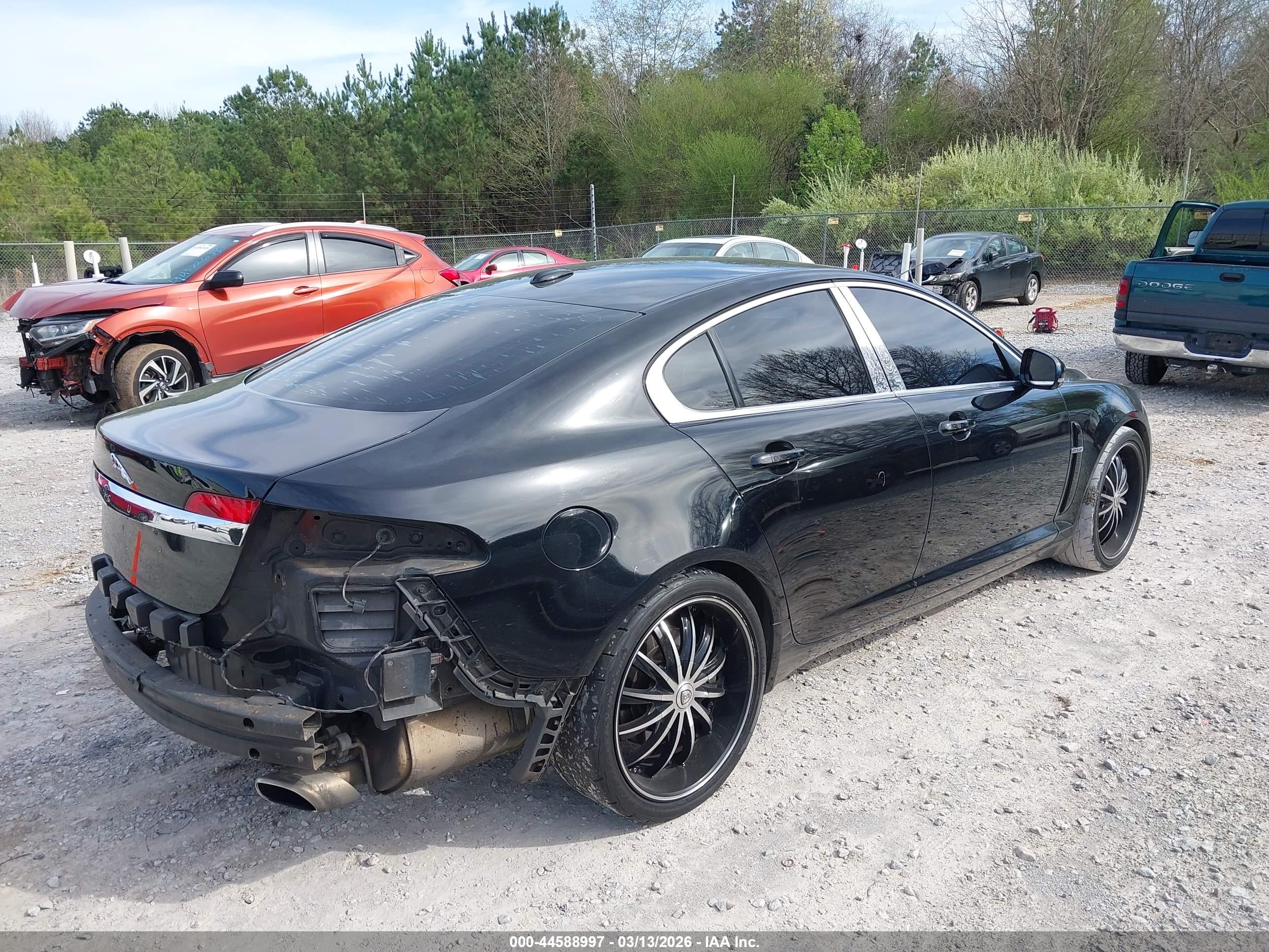 JAGUAR XF image 4