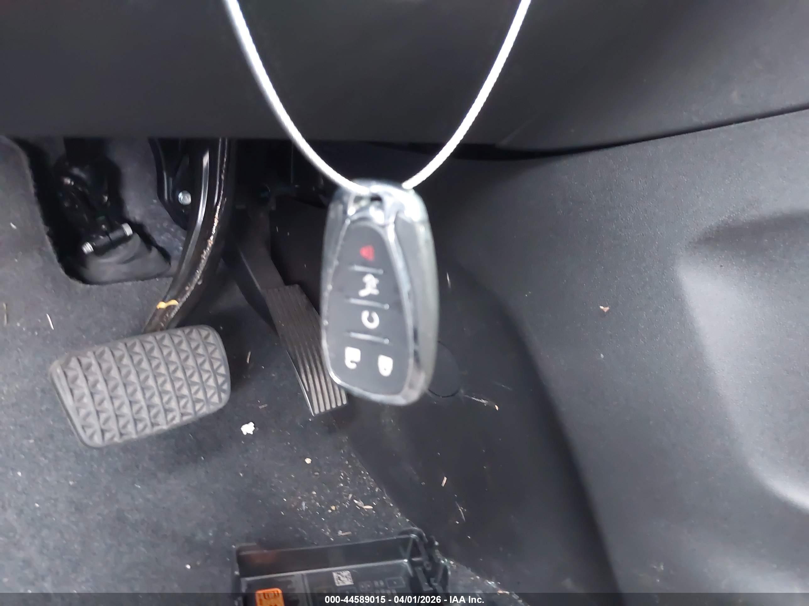 CHEVROLET EQUINOX image 11