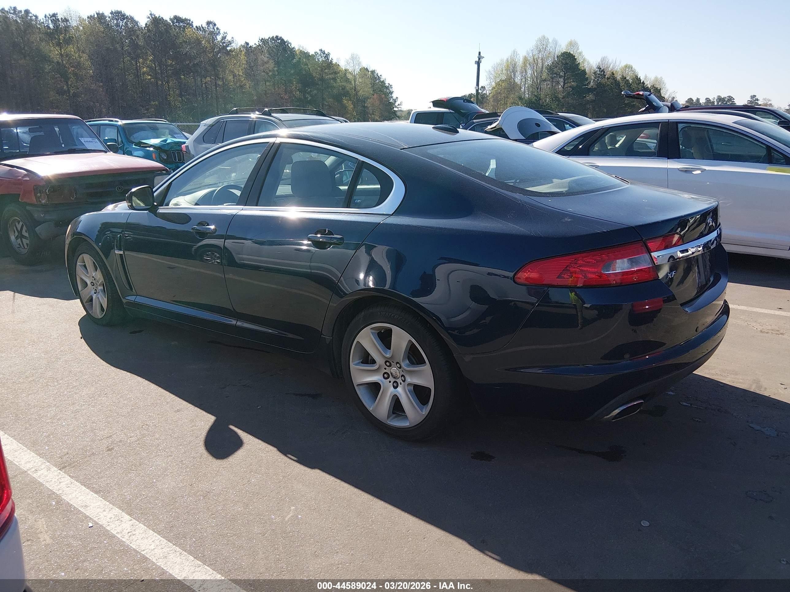 JAGUAR XF image 3
