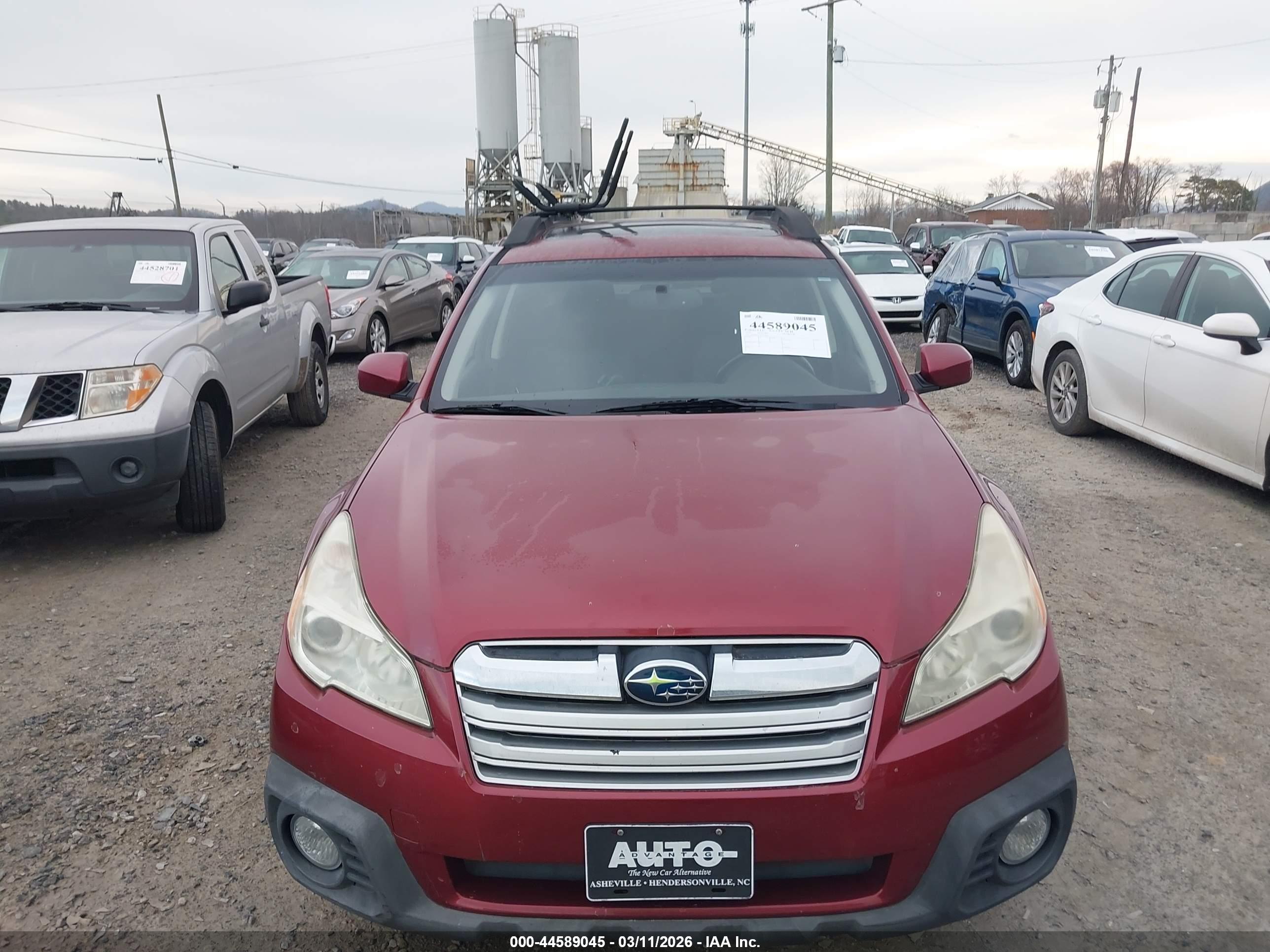 SUBARU OUTBACK image 6