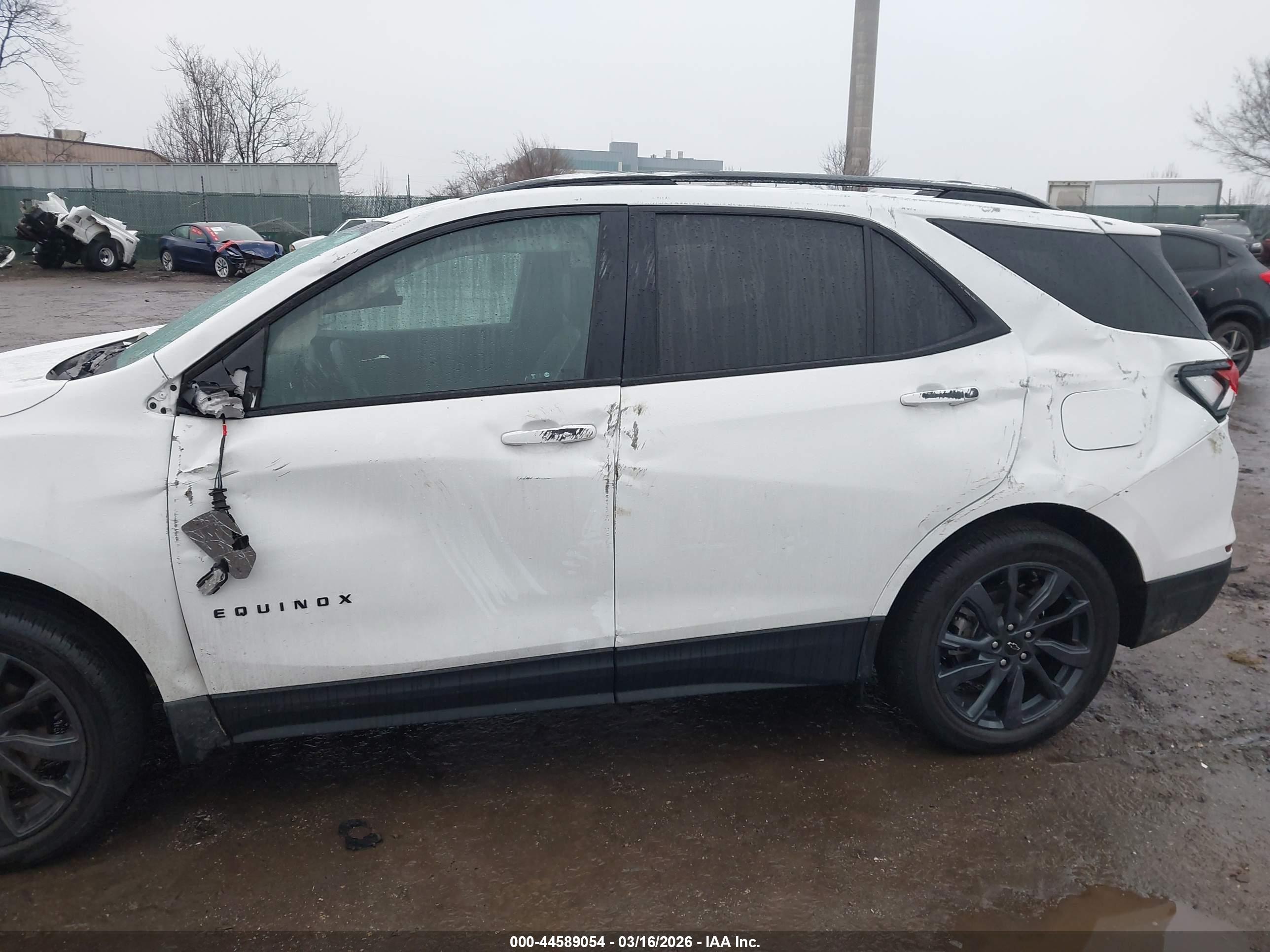 CHEVROLET EQUINOX image 6