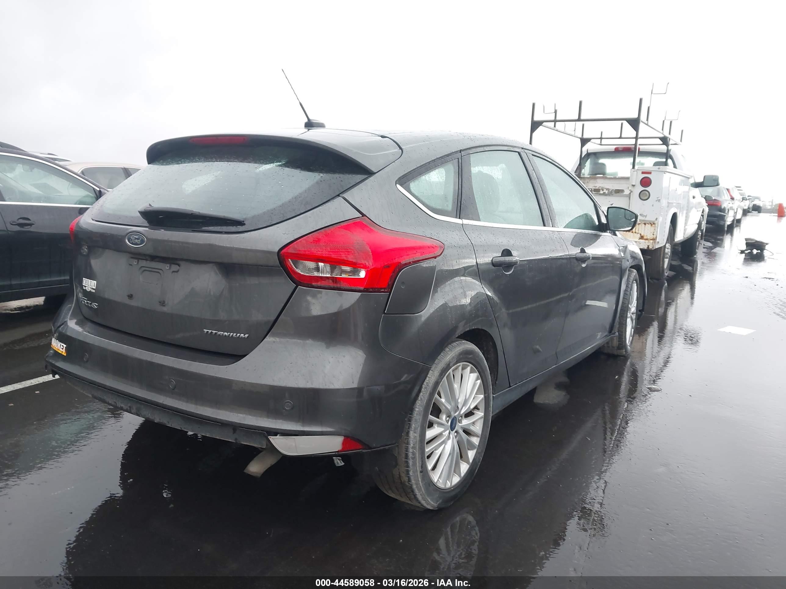 FORD FOCUS image 4