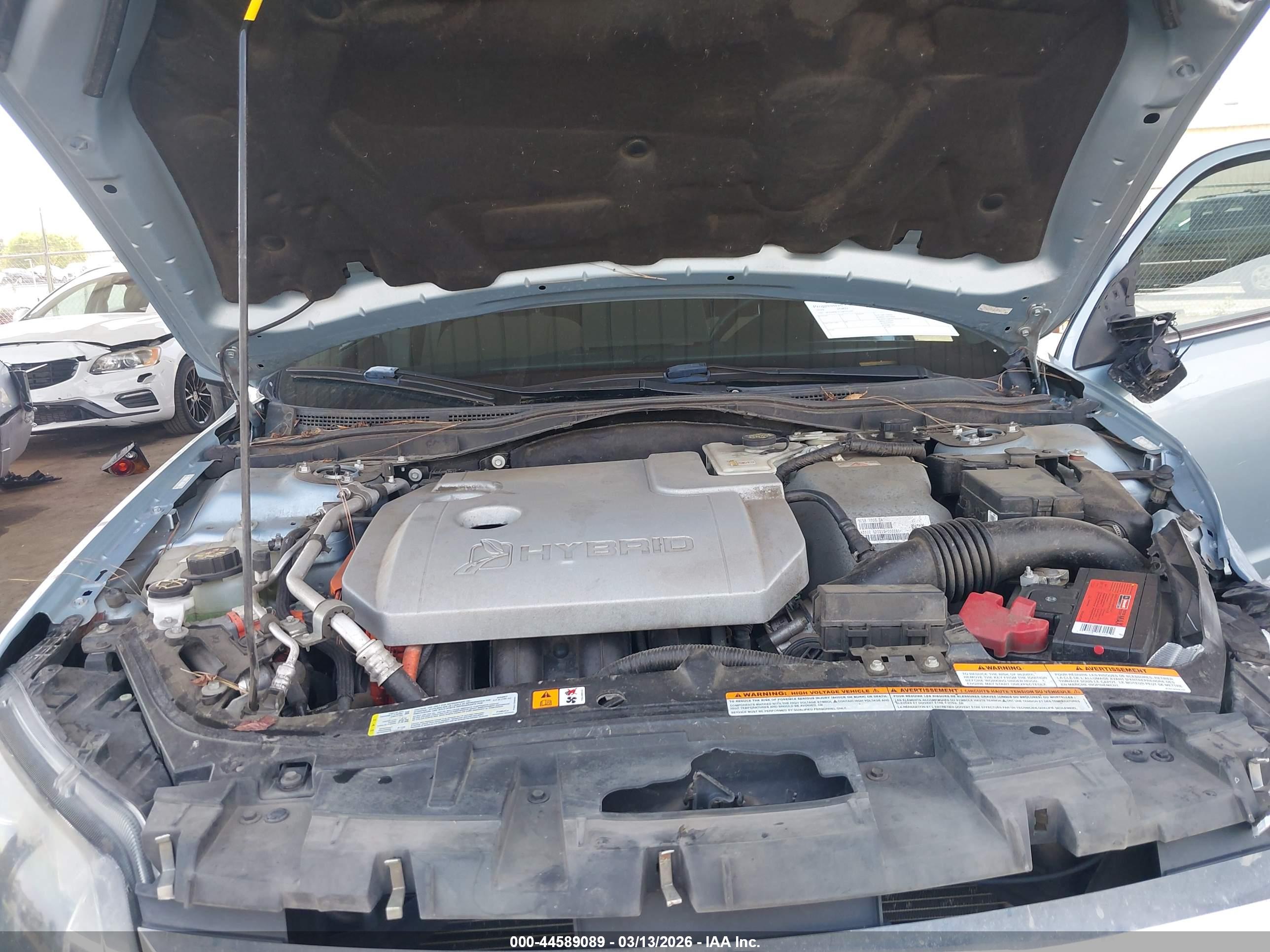 FORD FUSION image 10