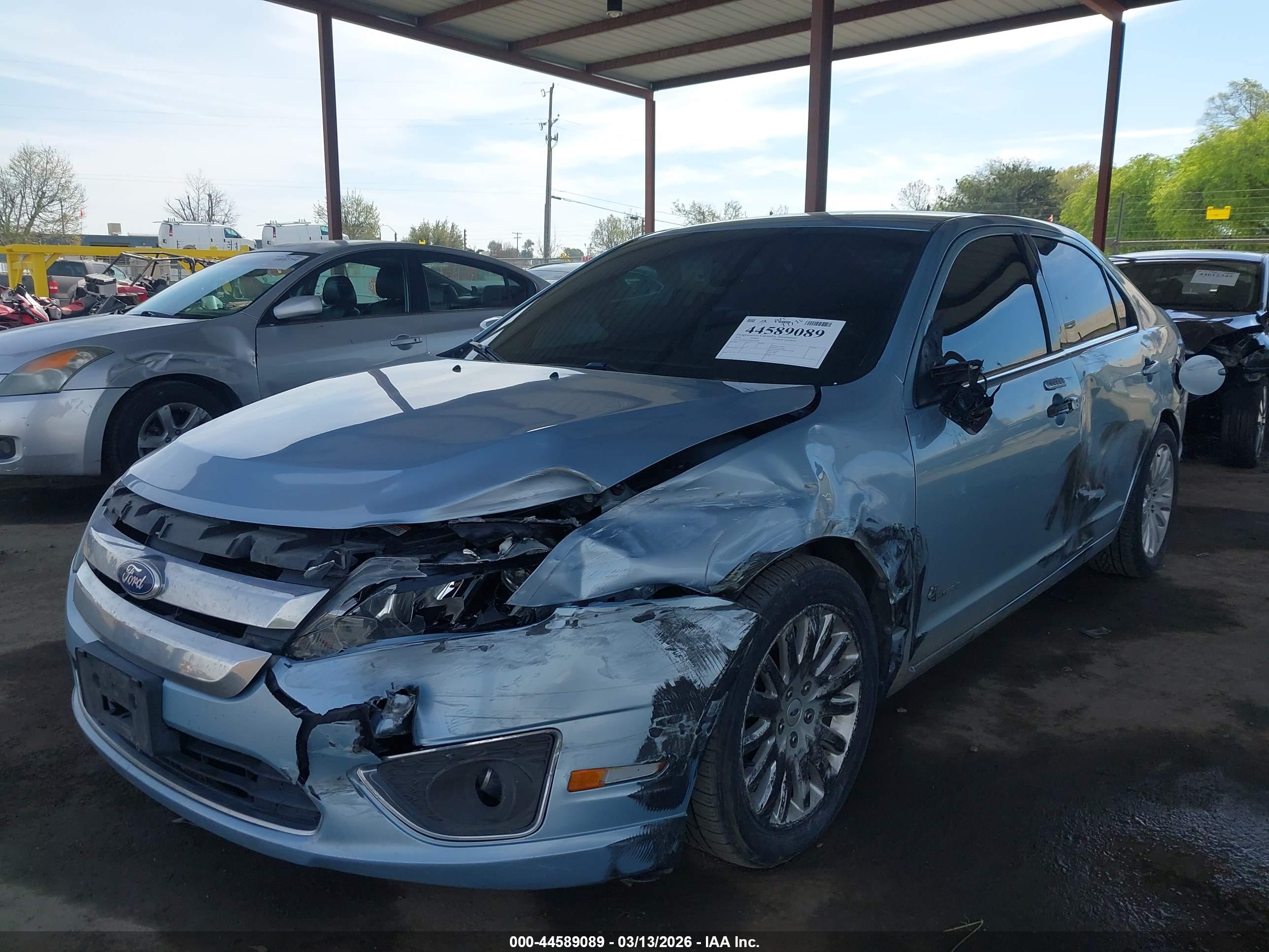 FORD FUSION image 2