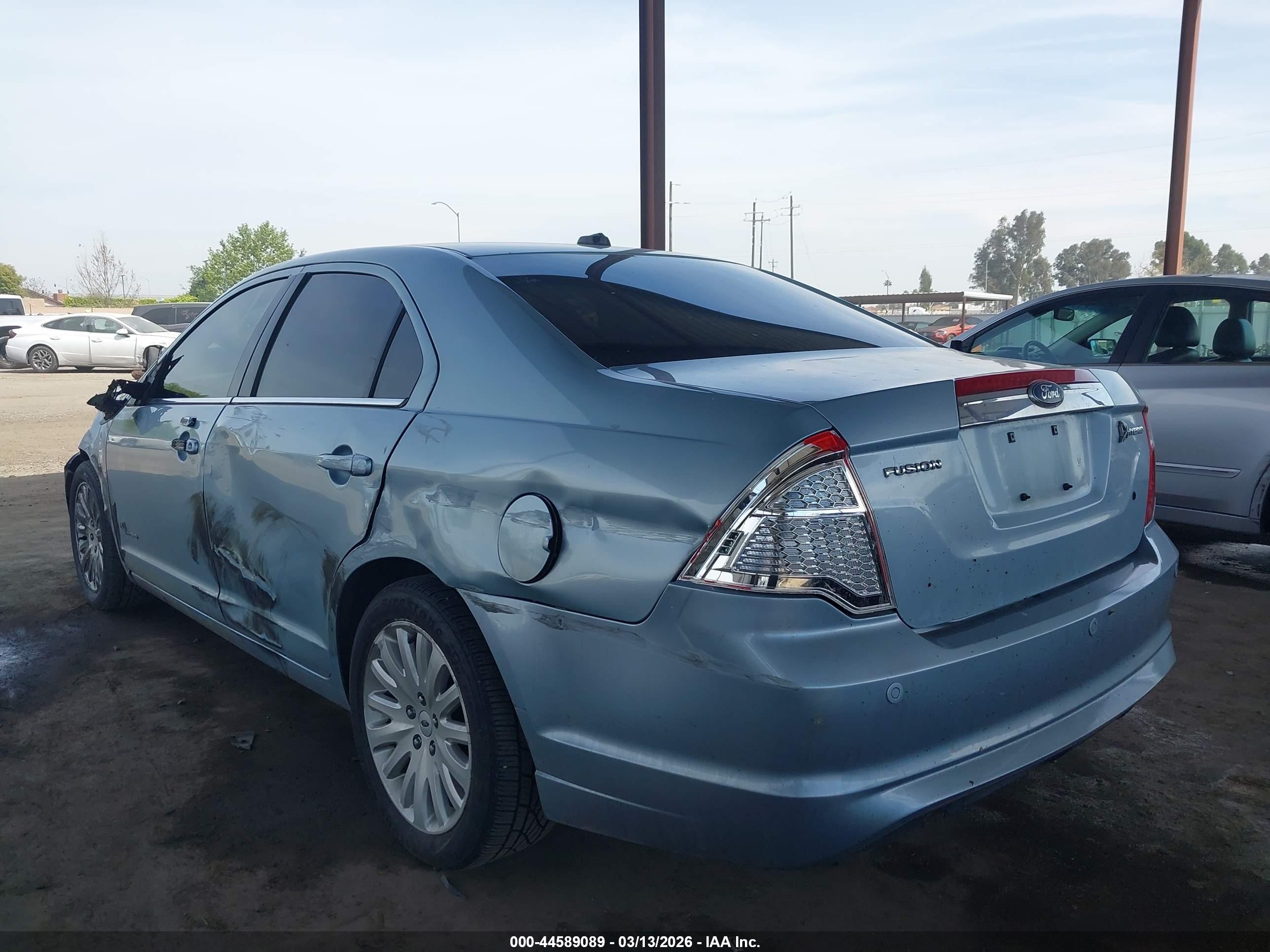 FORD FUSION image 3