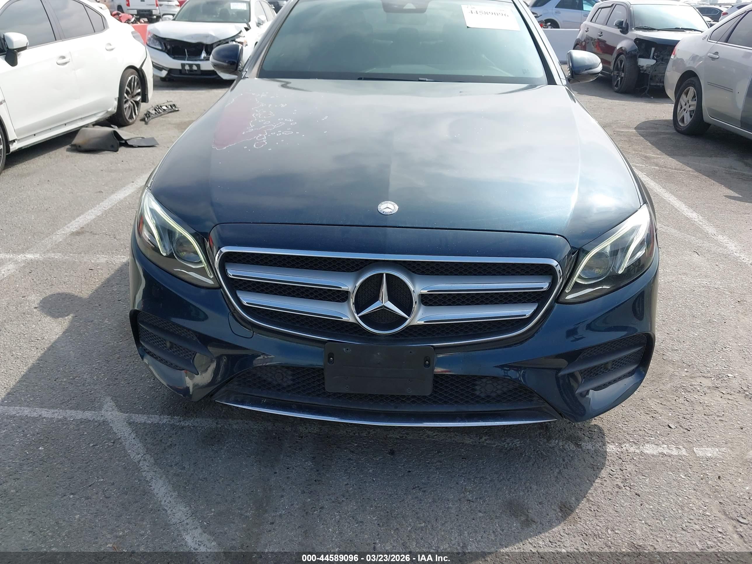MERCEDES-BENZ E image 6