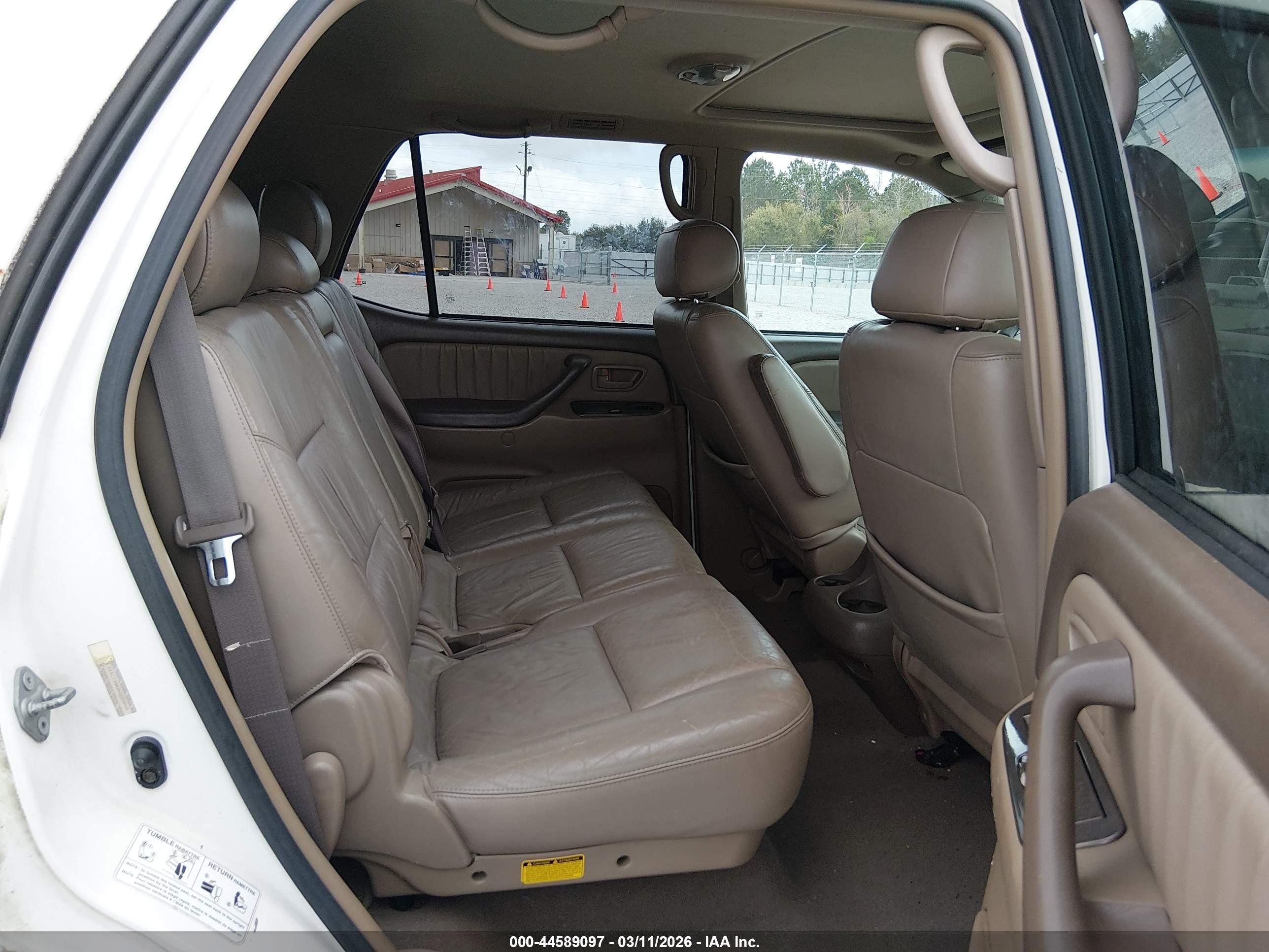 TOYOTA SEQUOIA image 8