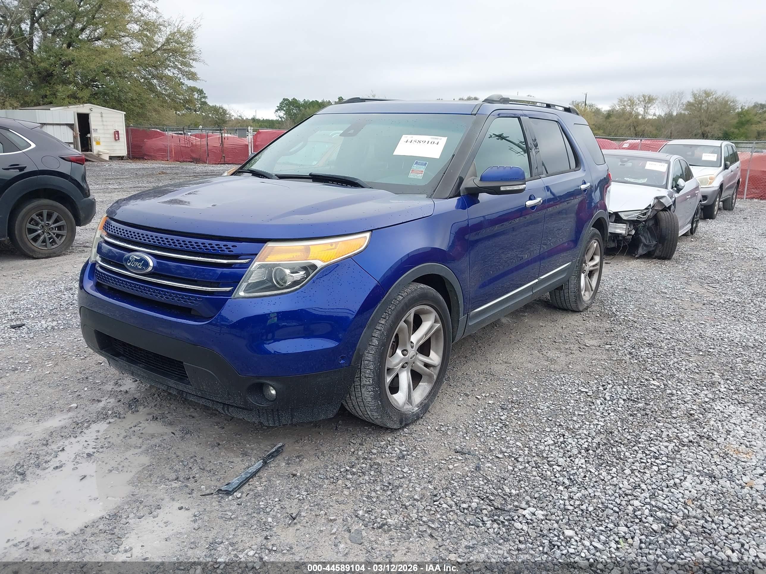 FORD EXPLORER image 2