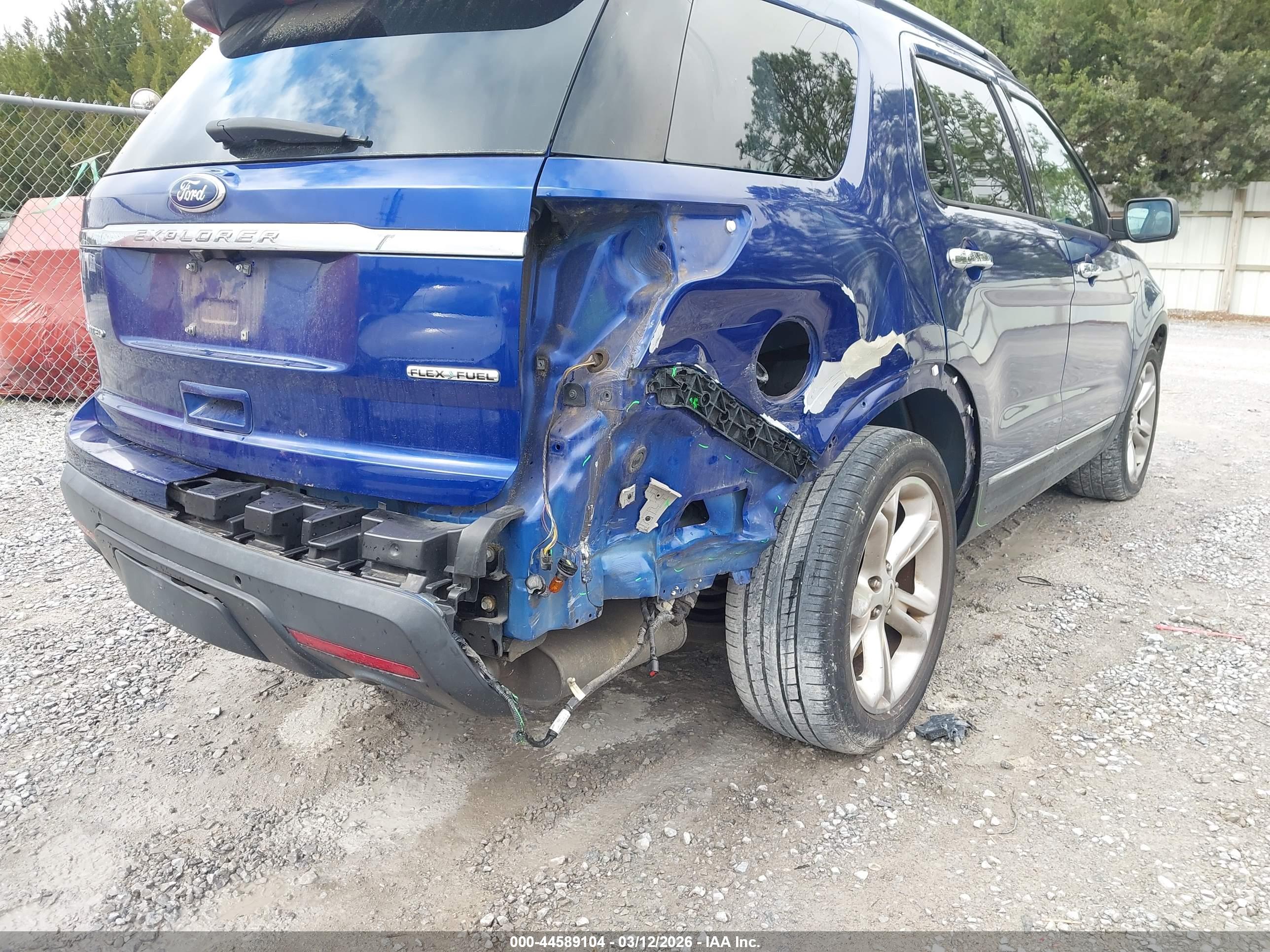 FORD EXPLORER image 6
