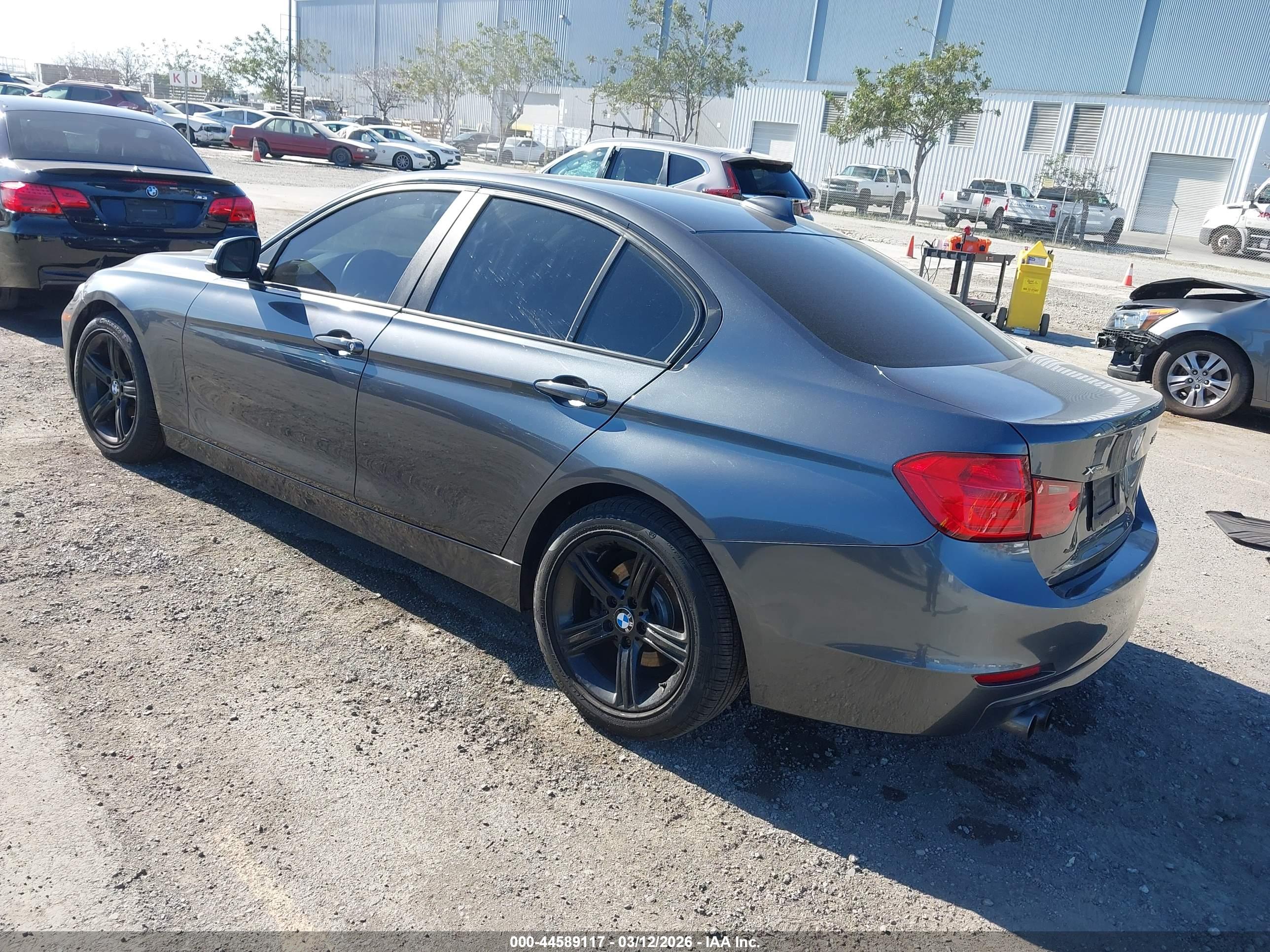 BMW 328I image 3