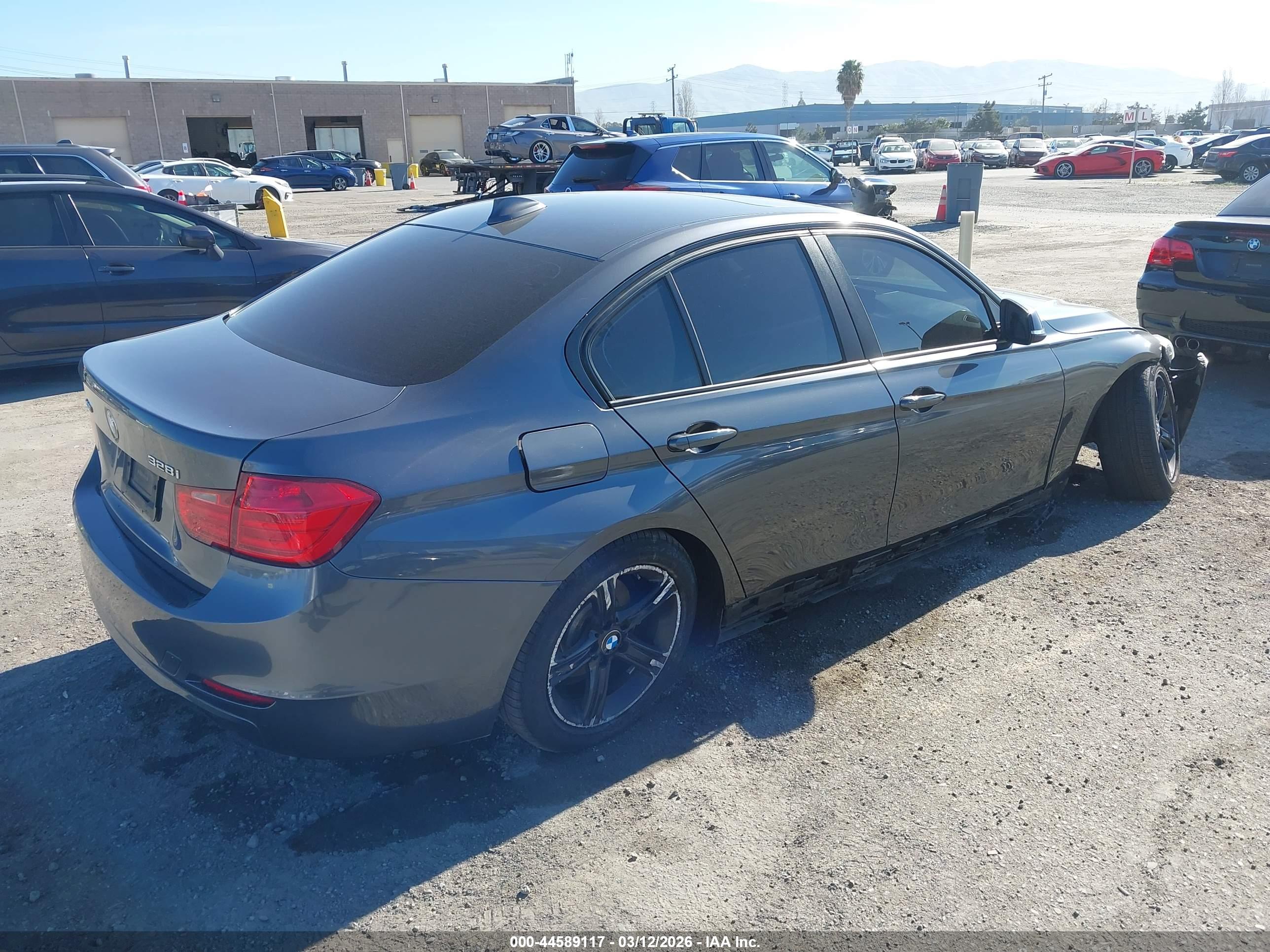 BMW 328I image 4