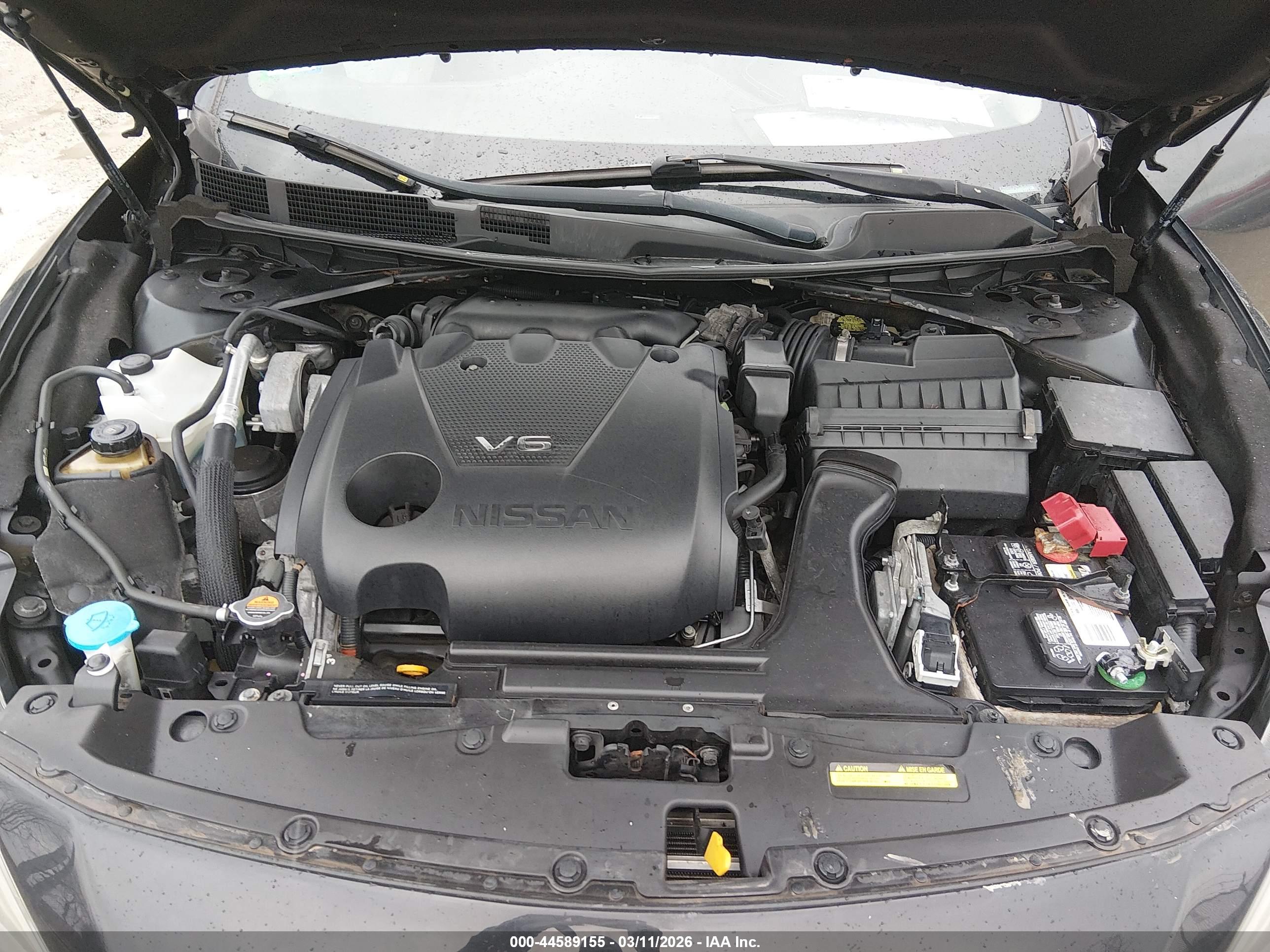 NISSAN MAXIMA image 10
