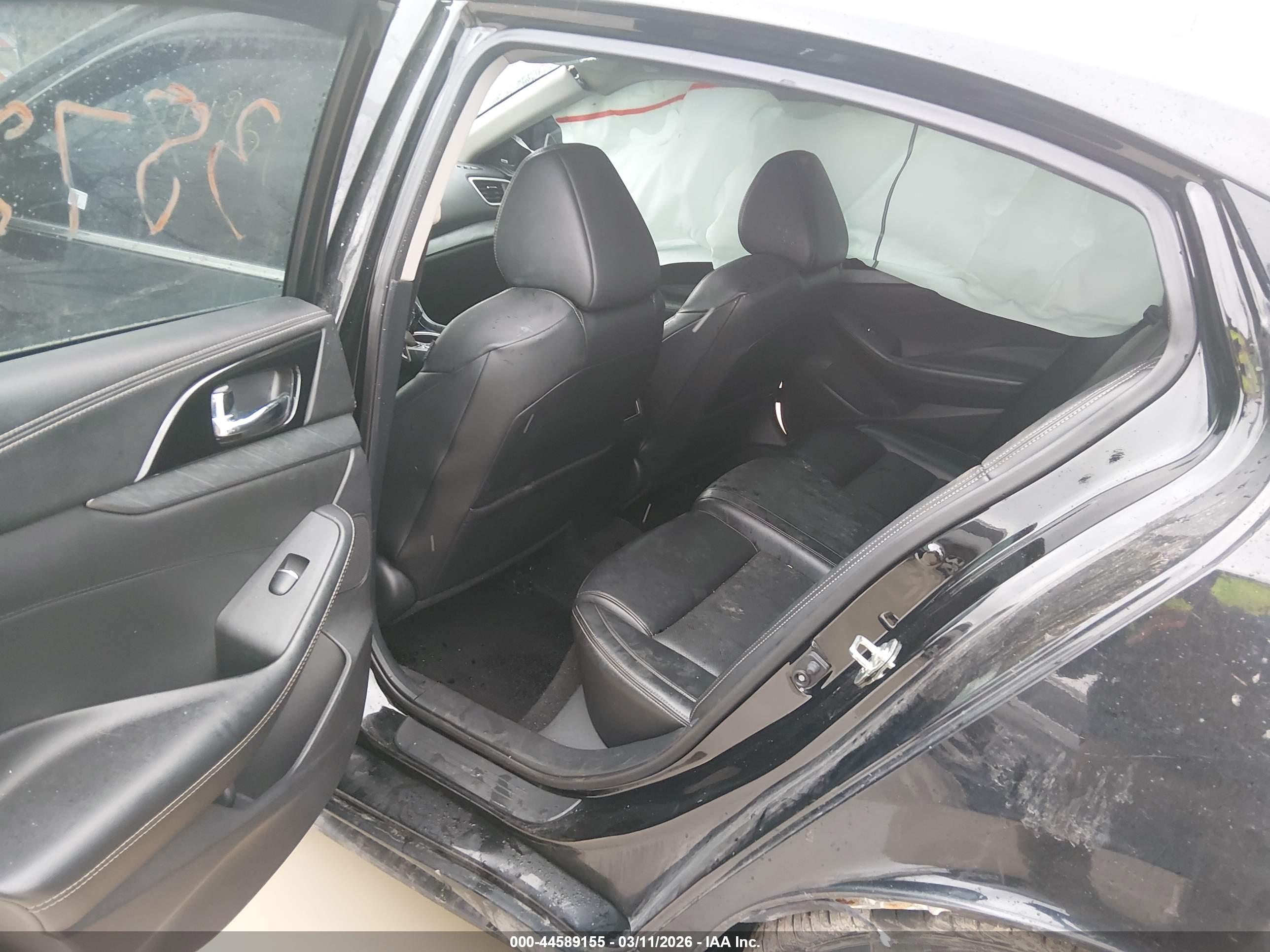 NISSAN MAXIMA image 8