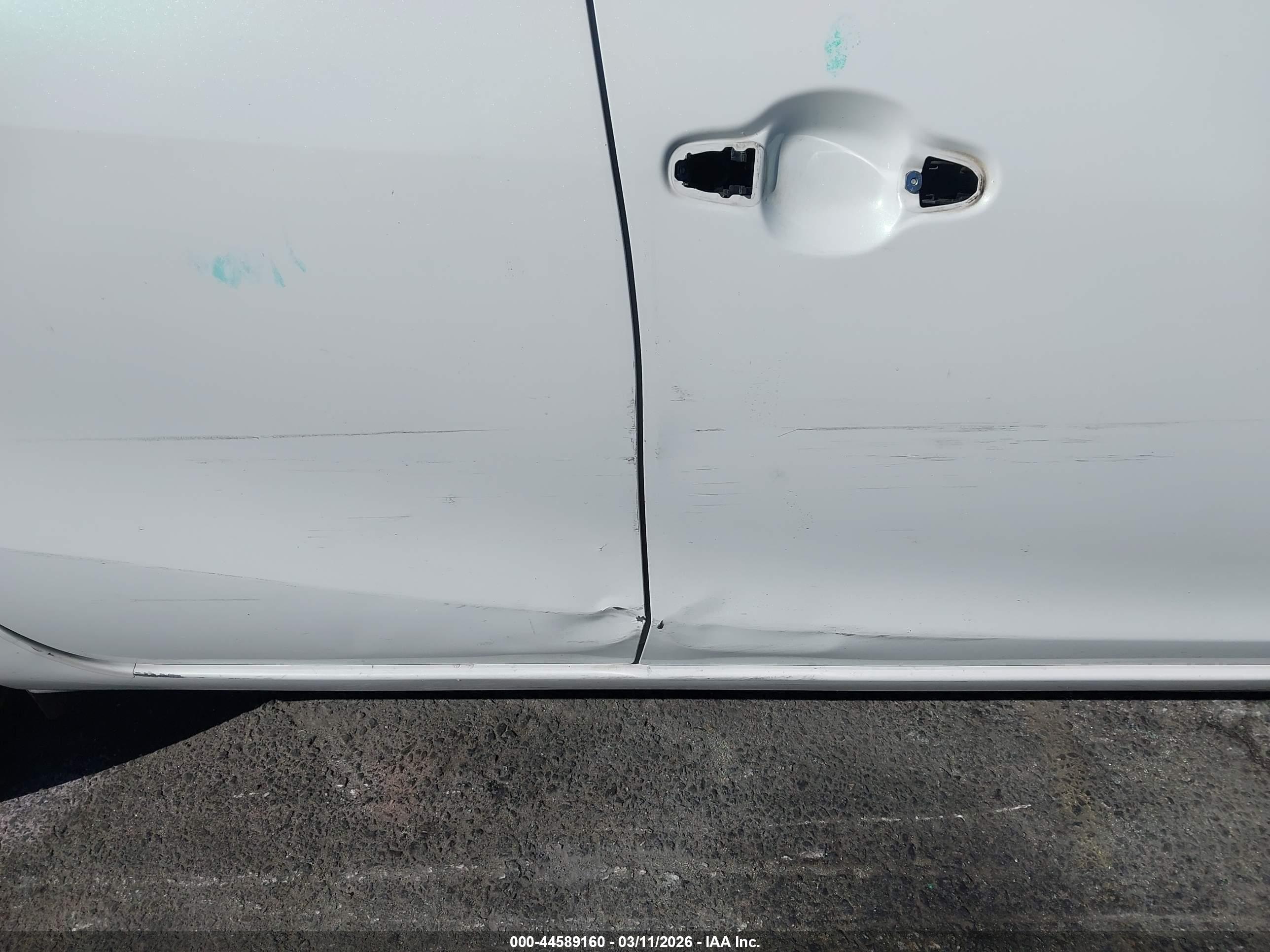 TOYOTA PRIUS image 6