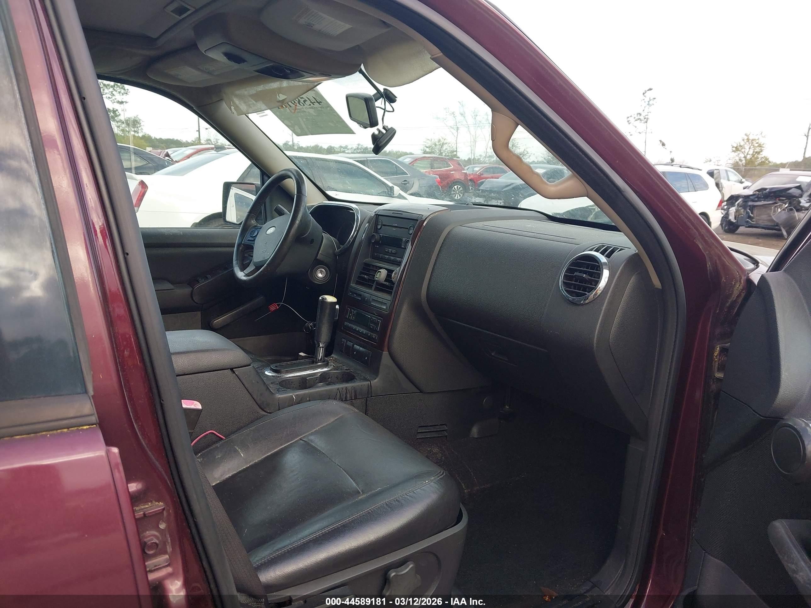 FORD EXPLORER image 5