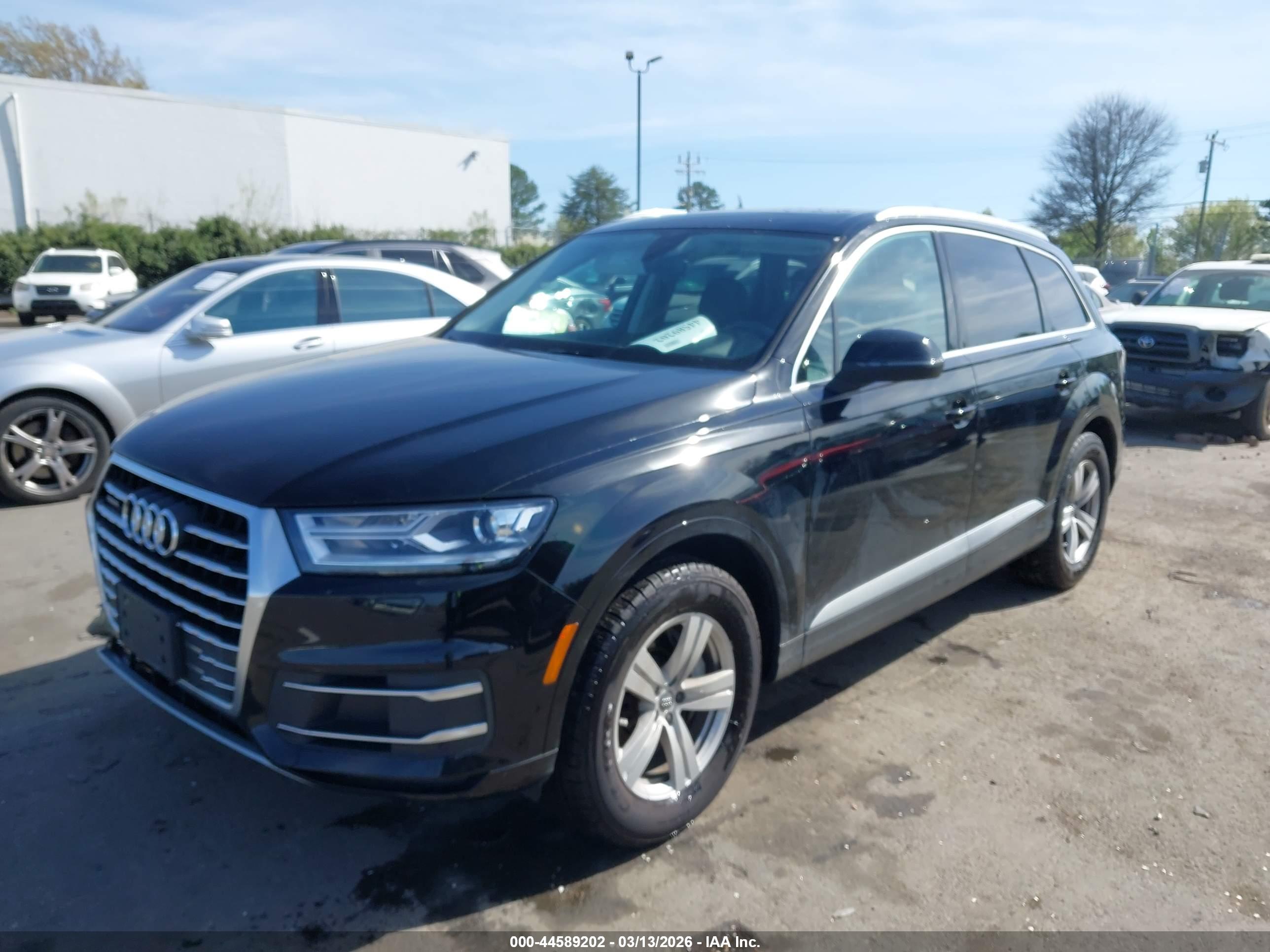 AUDI Q7 image 2