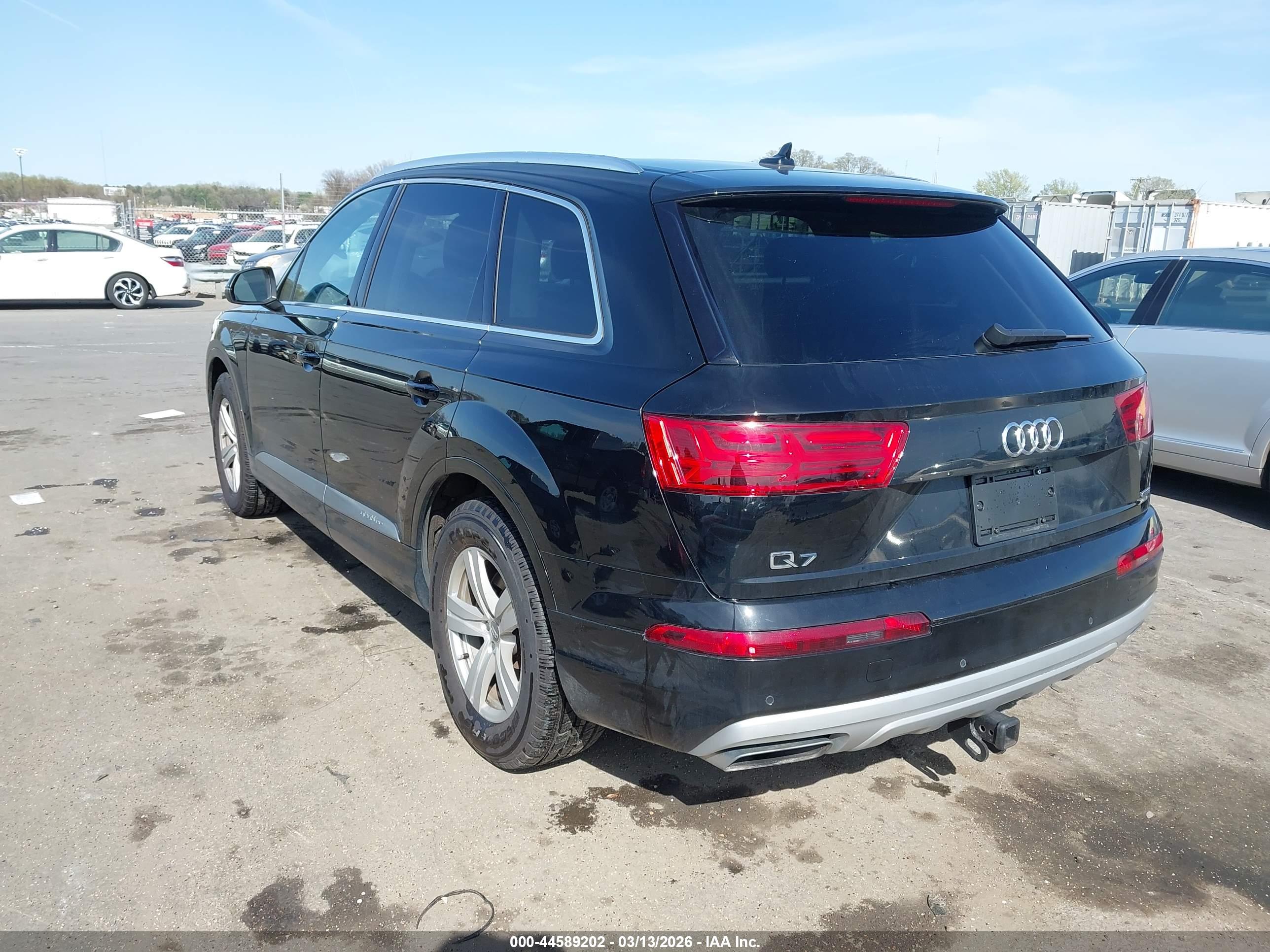 AUDI Q7 image 3