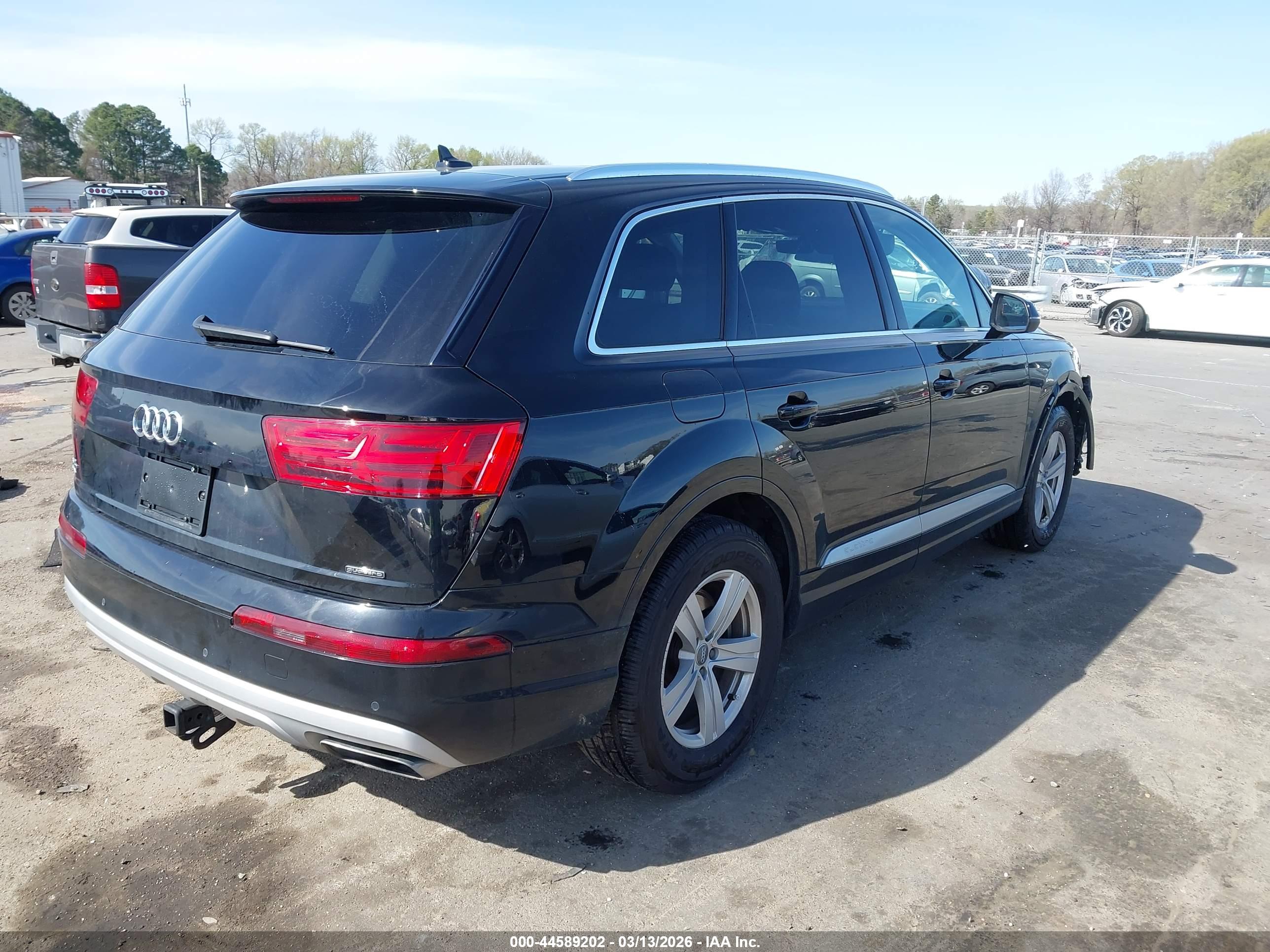 AUDI Q7 image 4