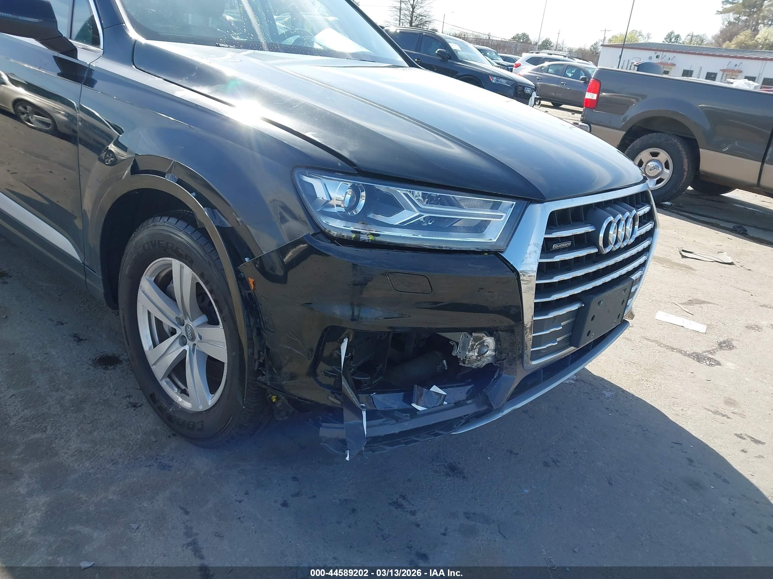 AUDI Q7 image 6