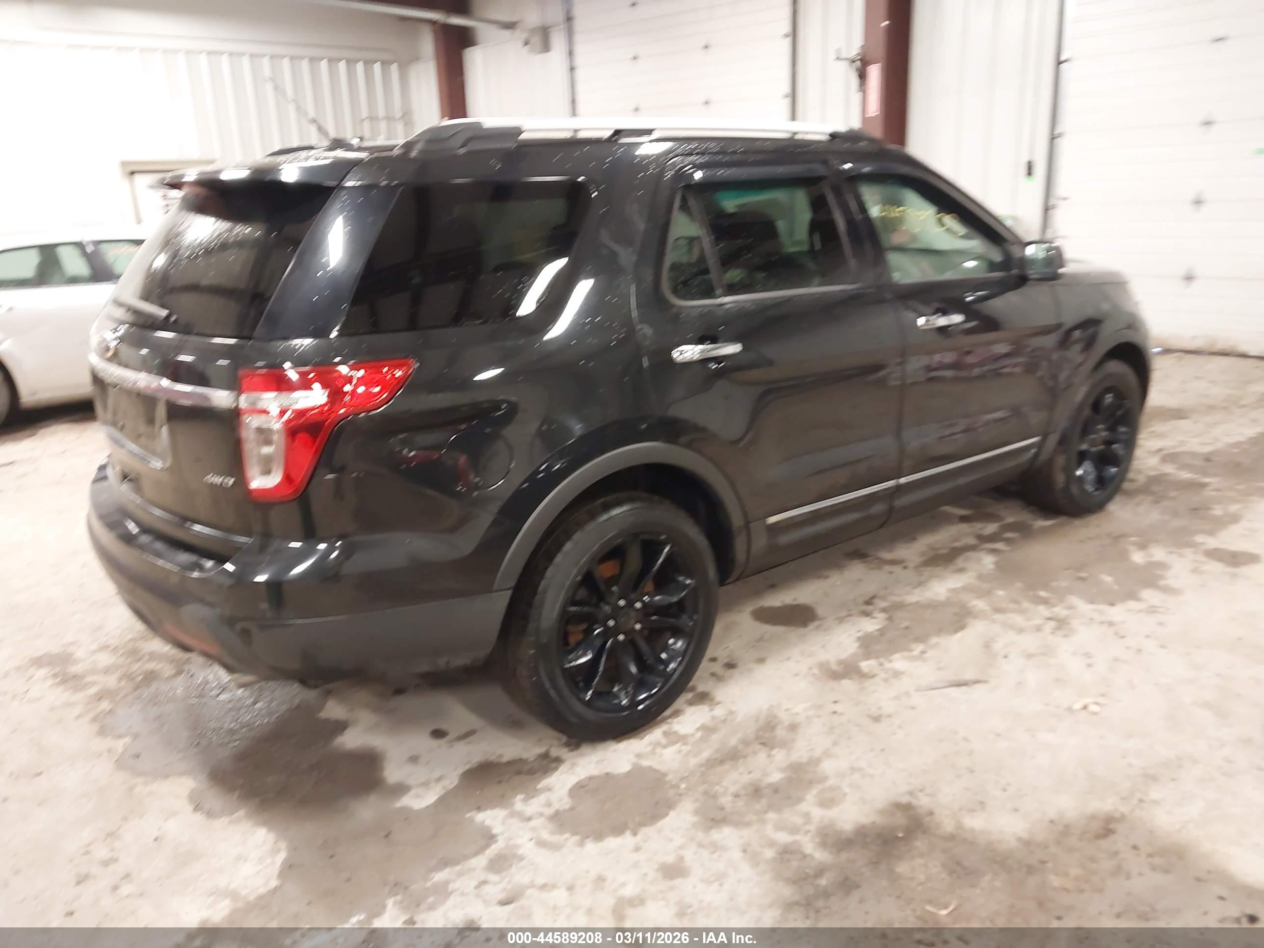 FORD EXPLORER image 4