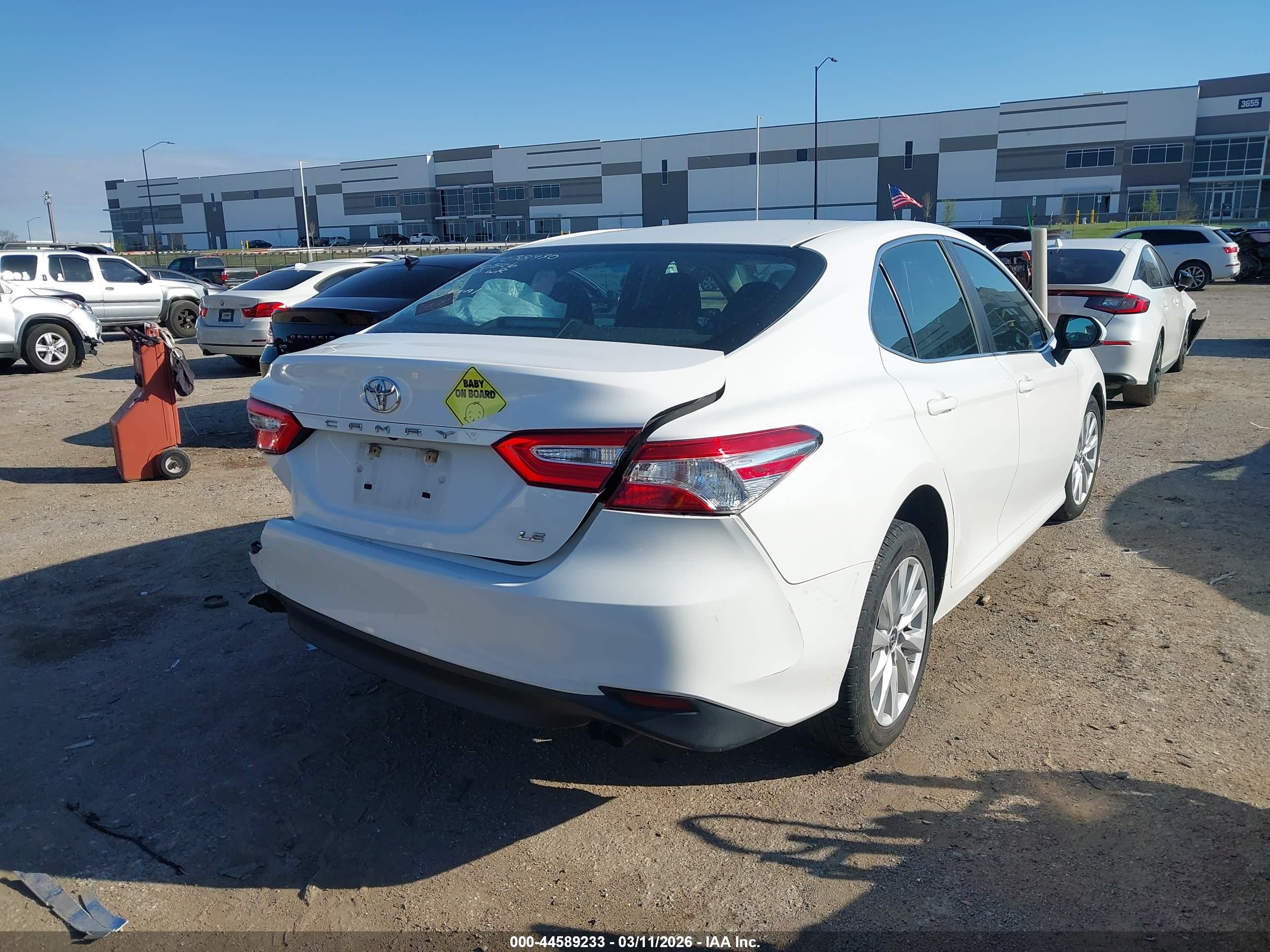 TOYOTA CAMRY image 4