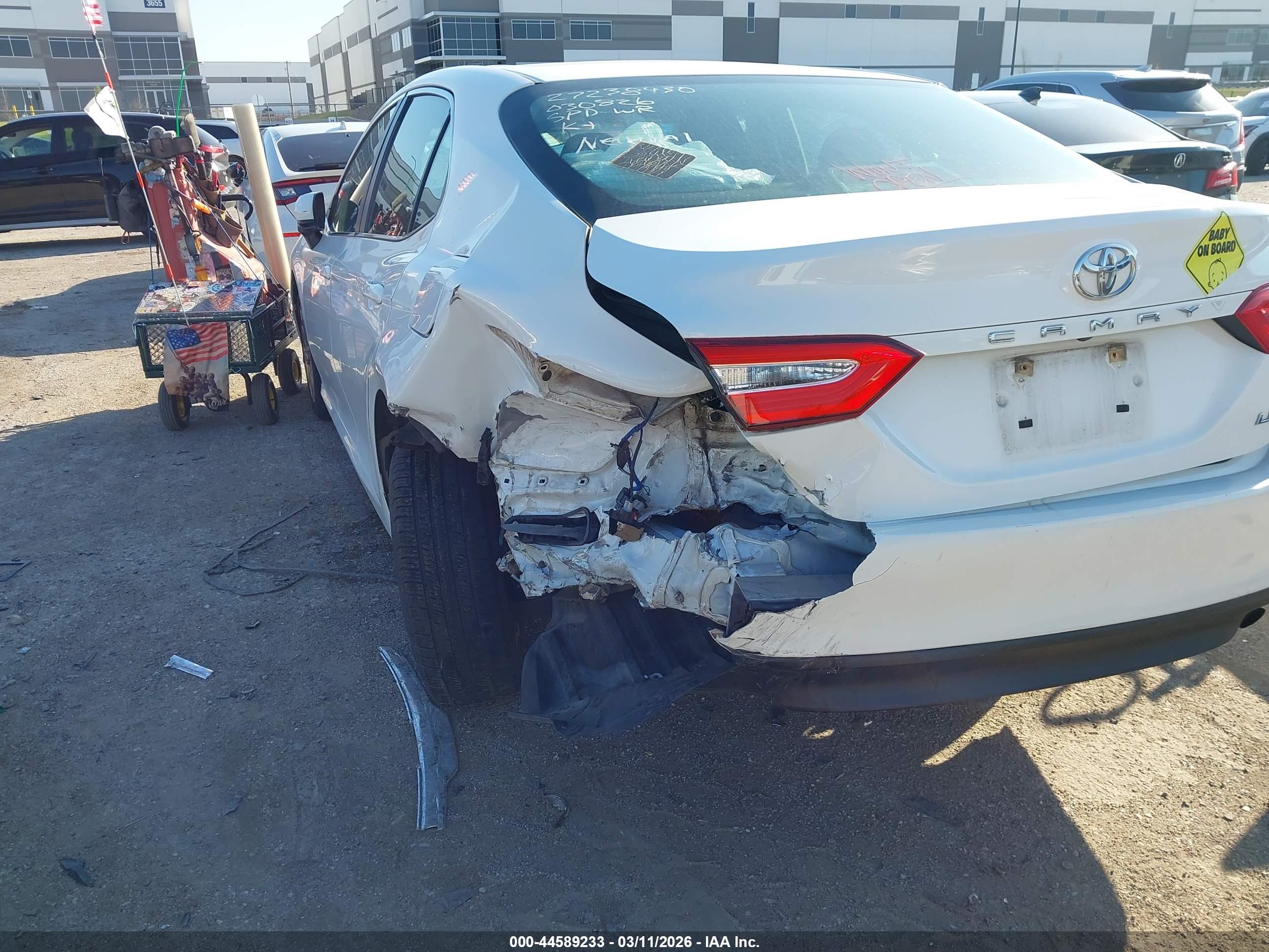 TOYOTA CAMRY image 6