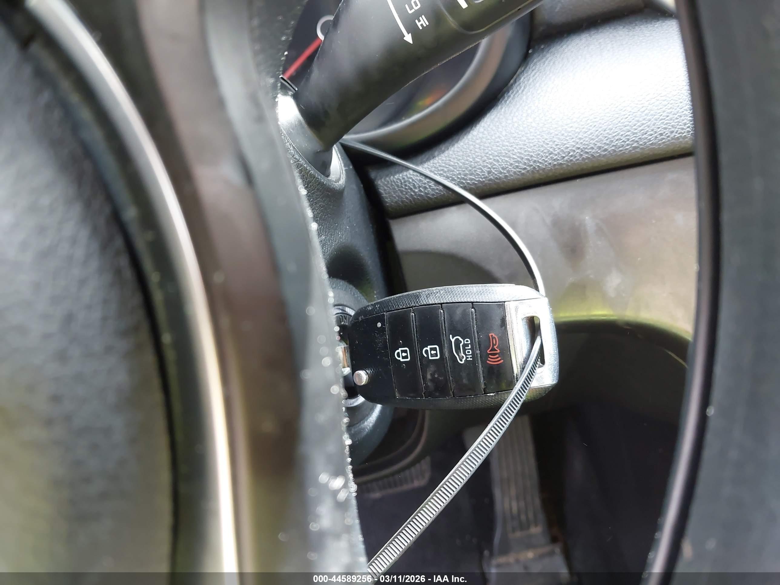 KIA SPORTAGE image 11