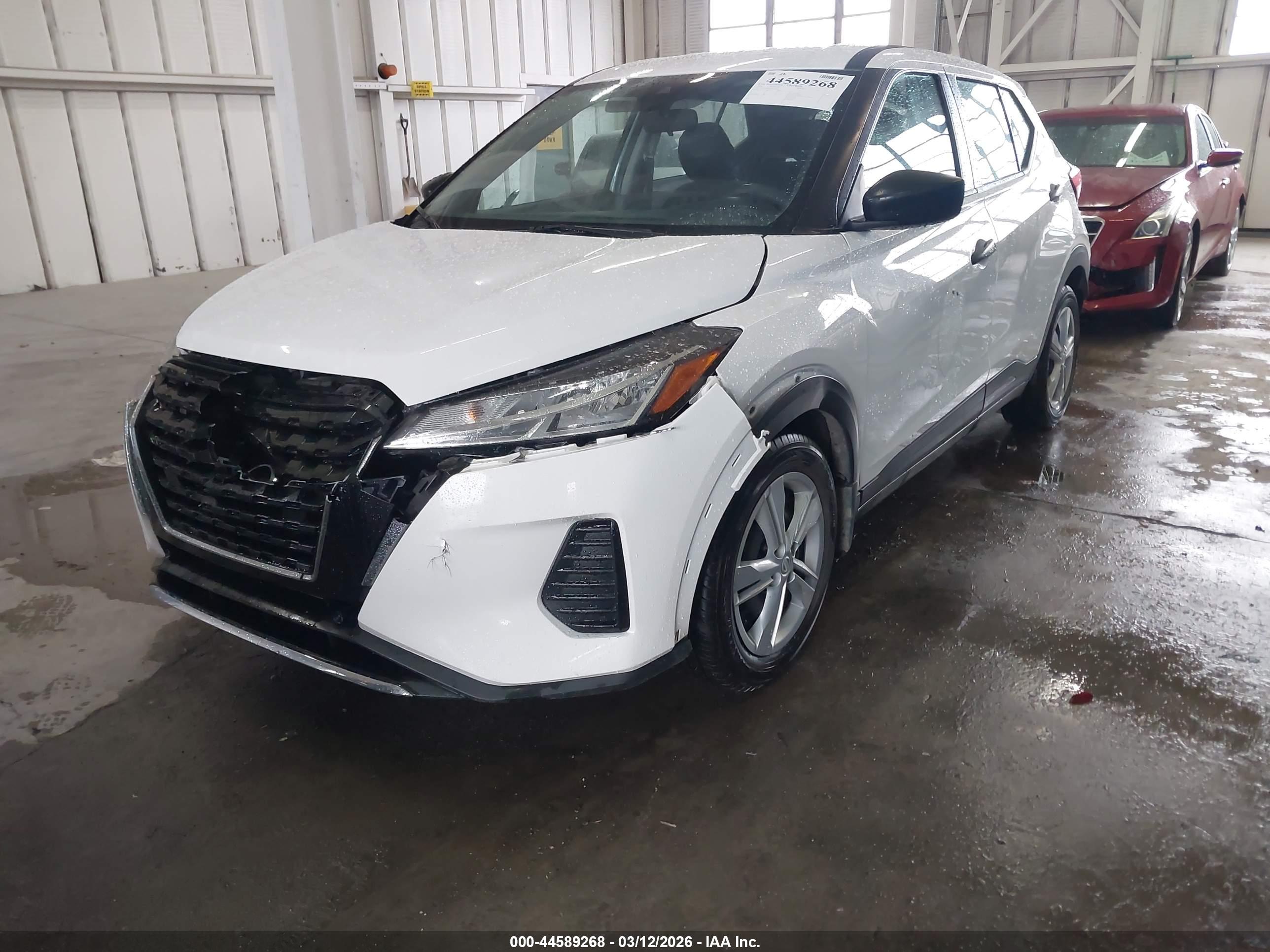 NISSAN KICKS image 2