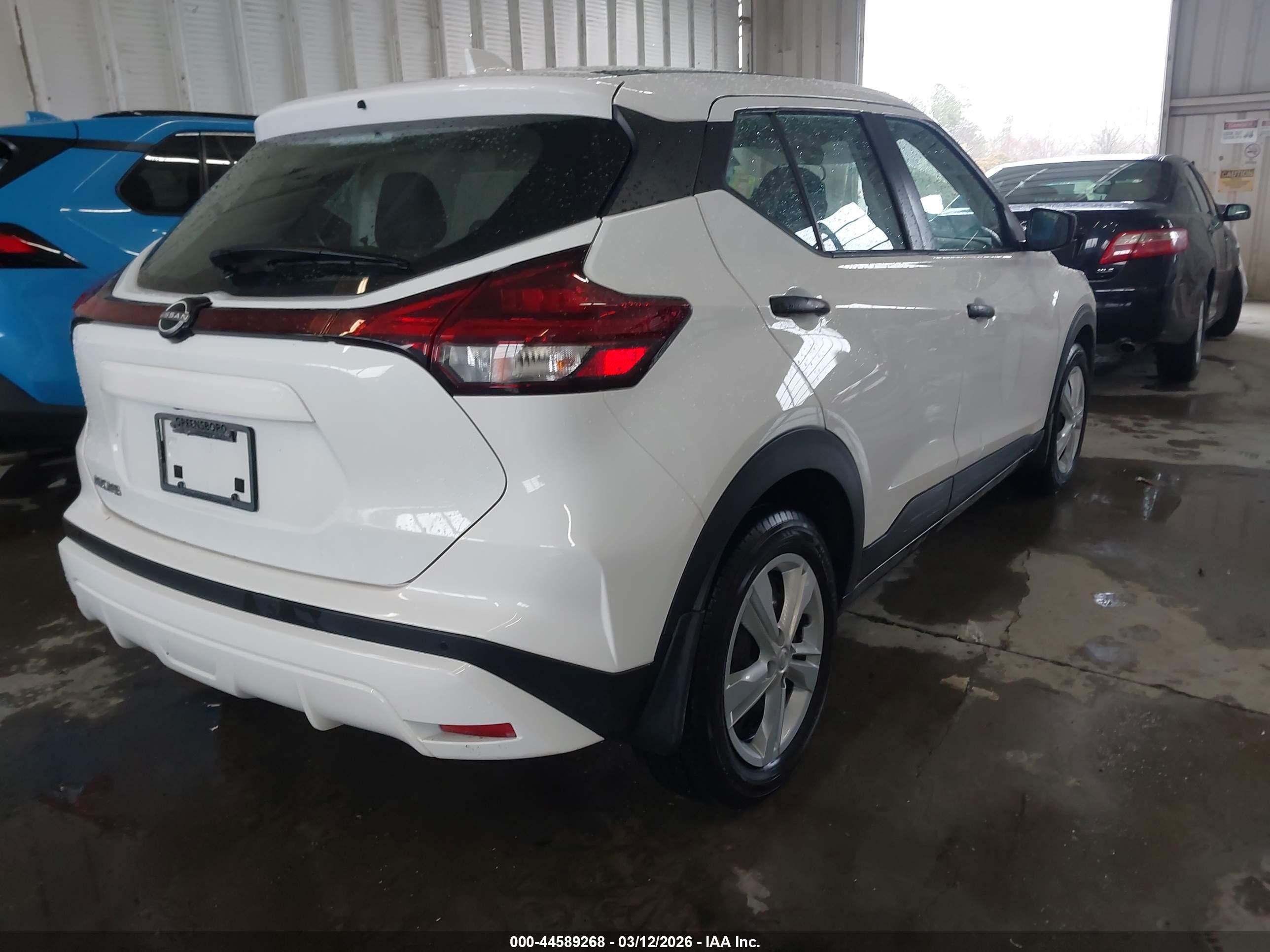 NISSAN KICKS image 4