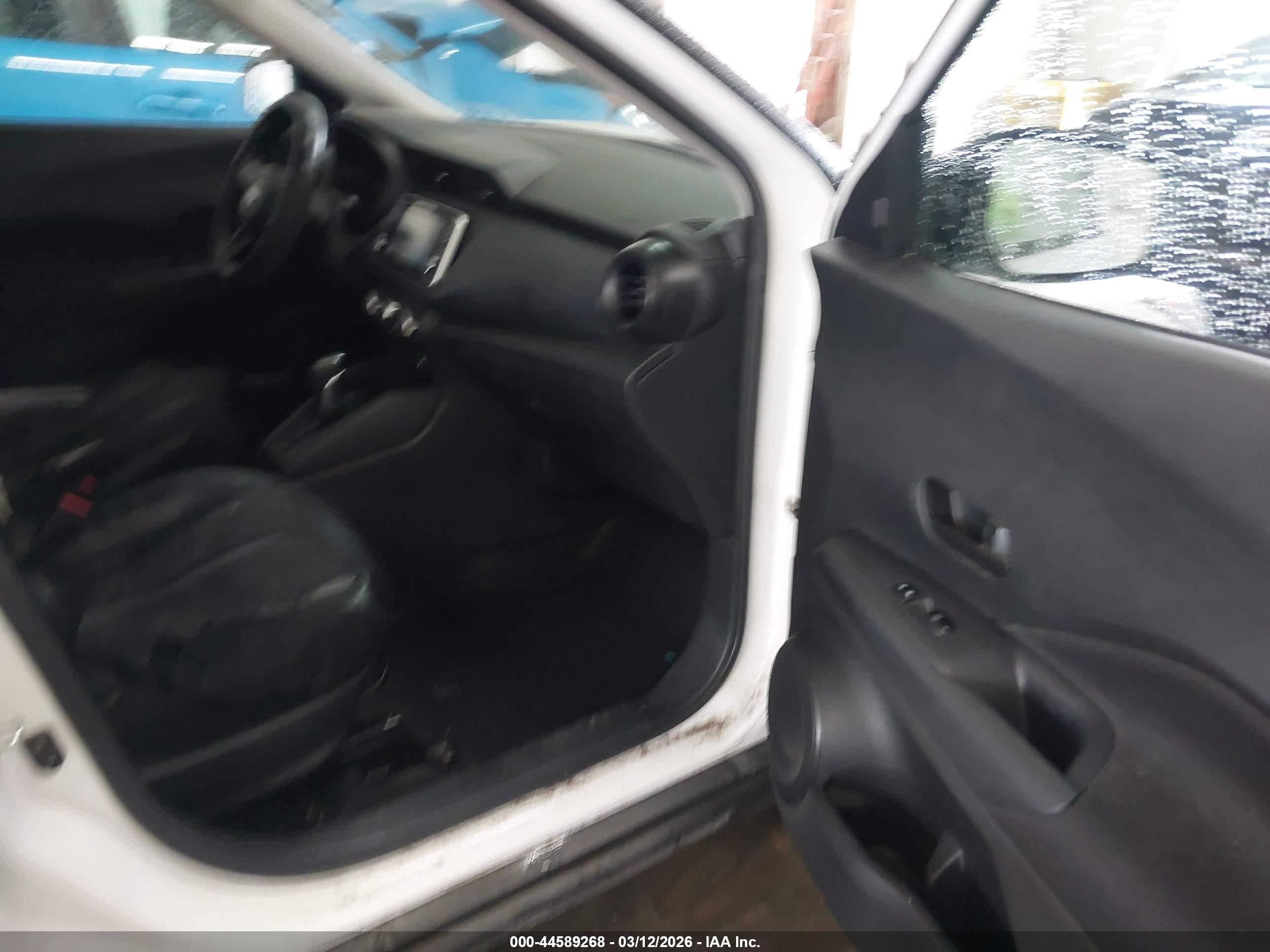 NISSAN KICKS image 5