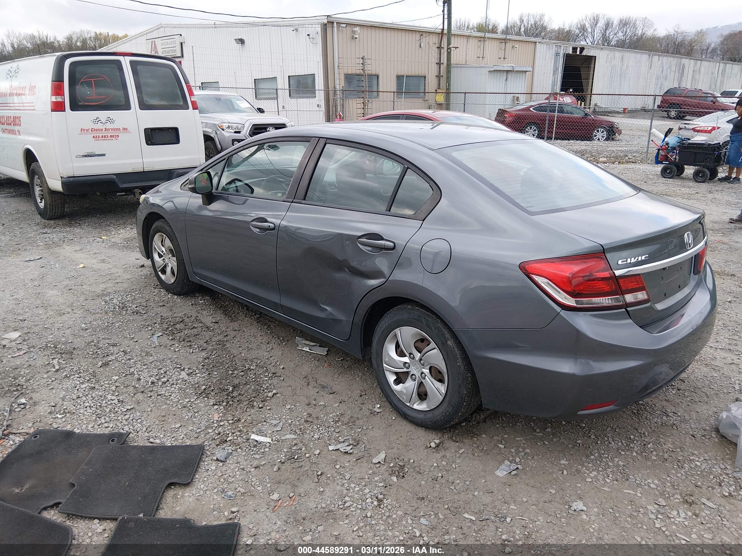 HONDA CIVIC image 3
