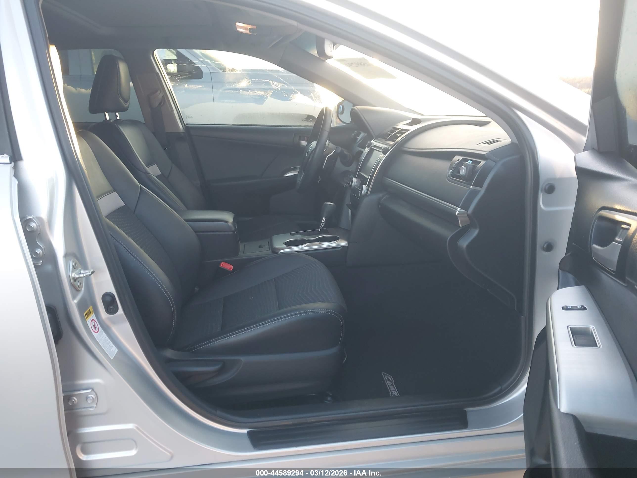 TOYOTA CAMRY image 5