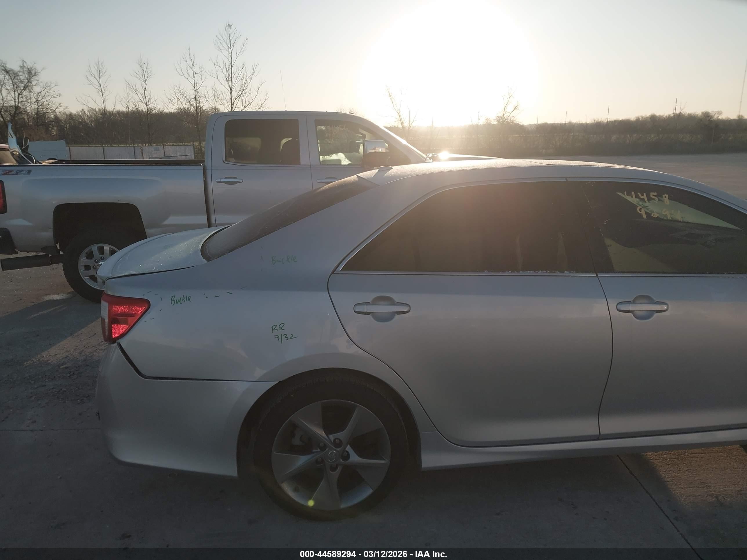 TOYOTA CAMRY image 6
