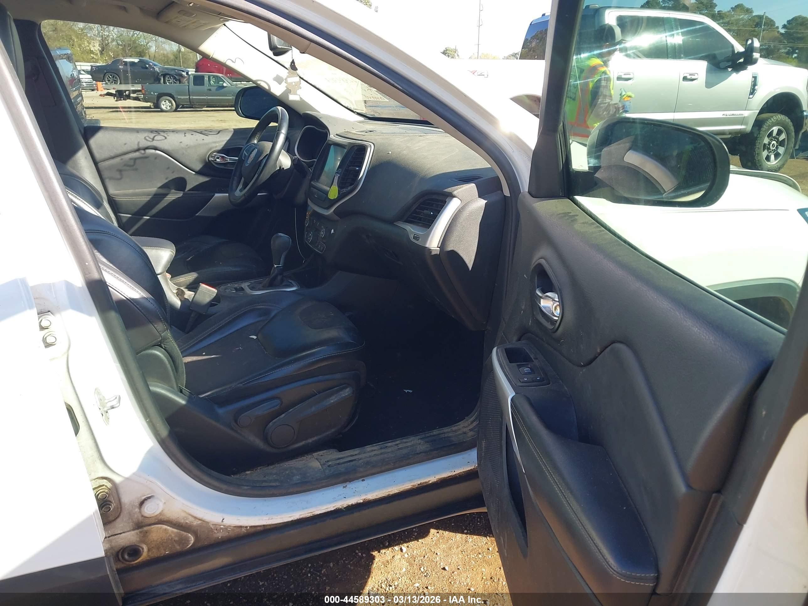 JEEP CHEROKEE image 5