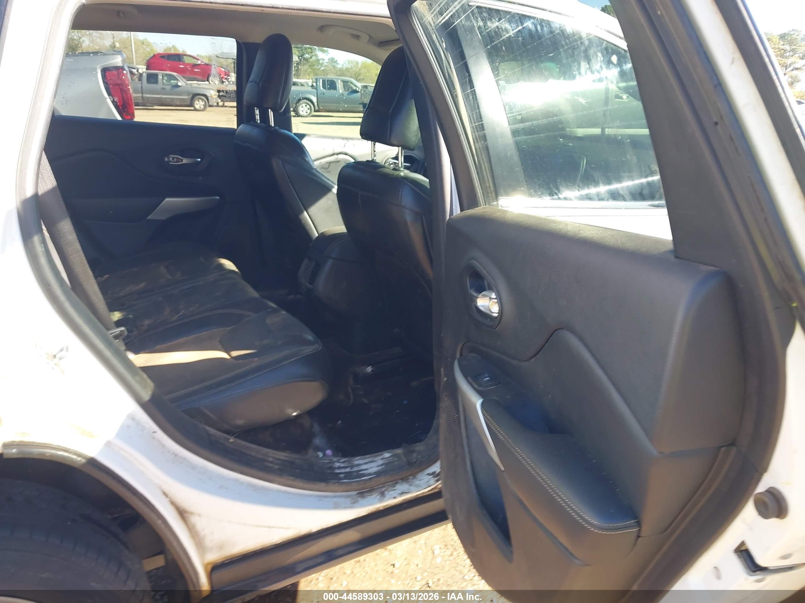 JEEP CHEROKEE image 8
