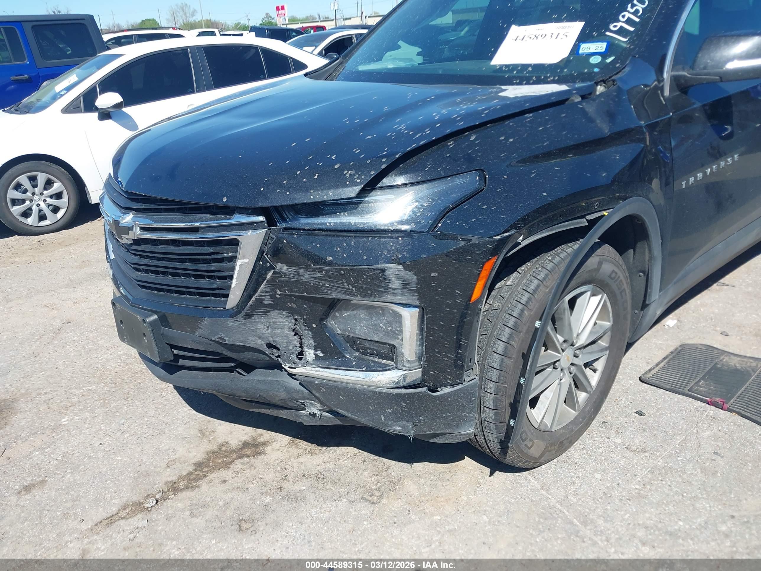 CHEVROLET TRAVERSE image 6