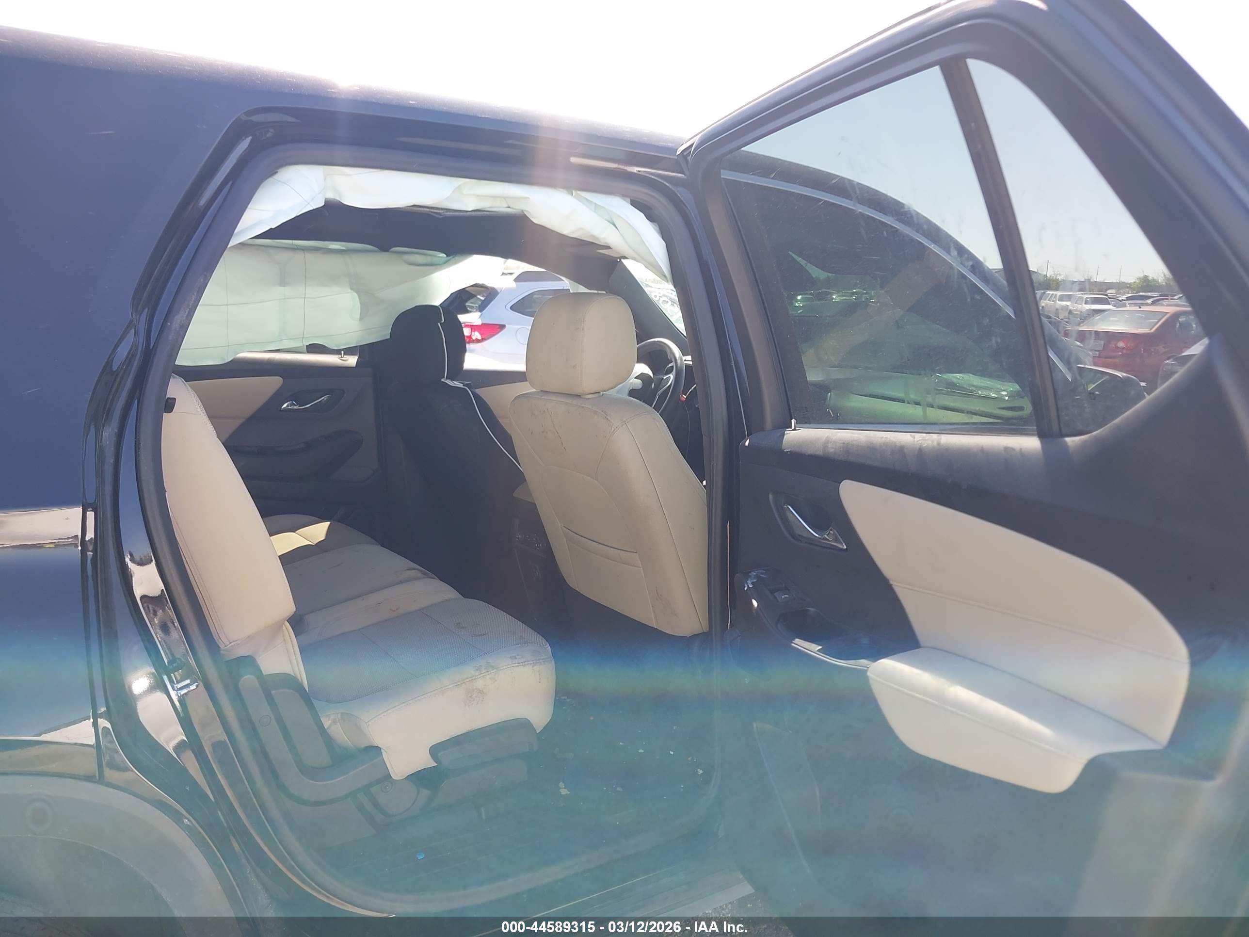 CHEVROLET TRAVERSE image 8