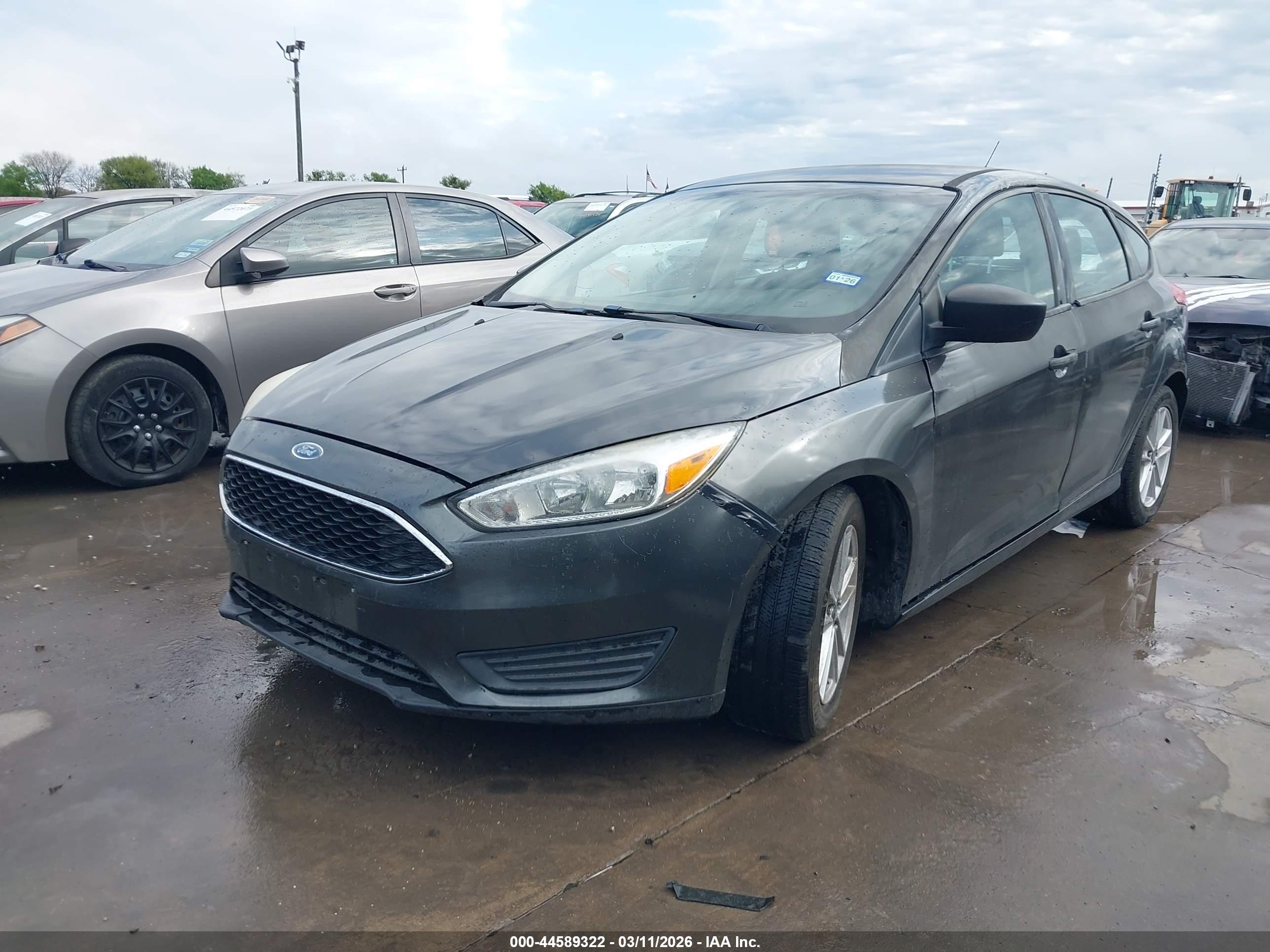 FORD FOCUS image 2