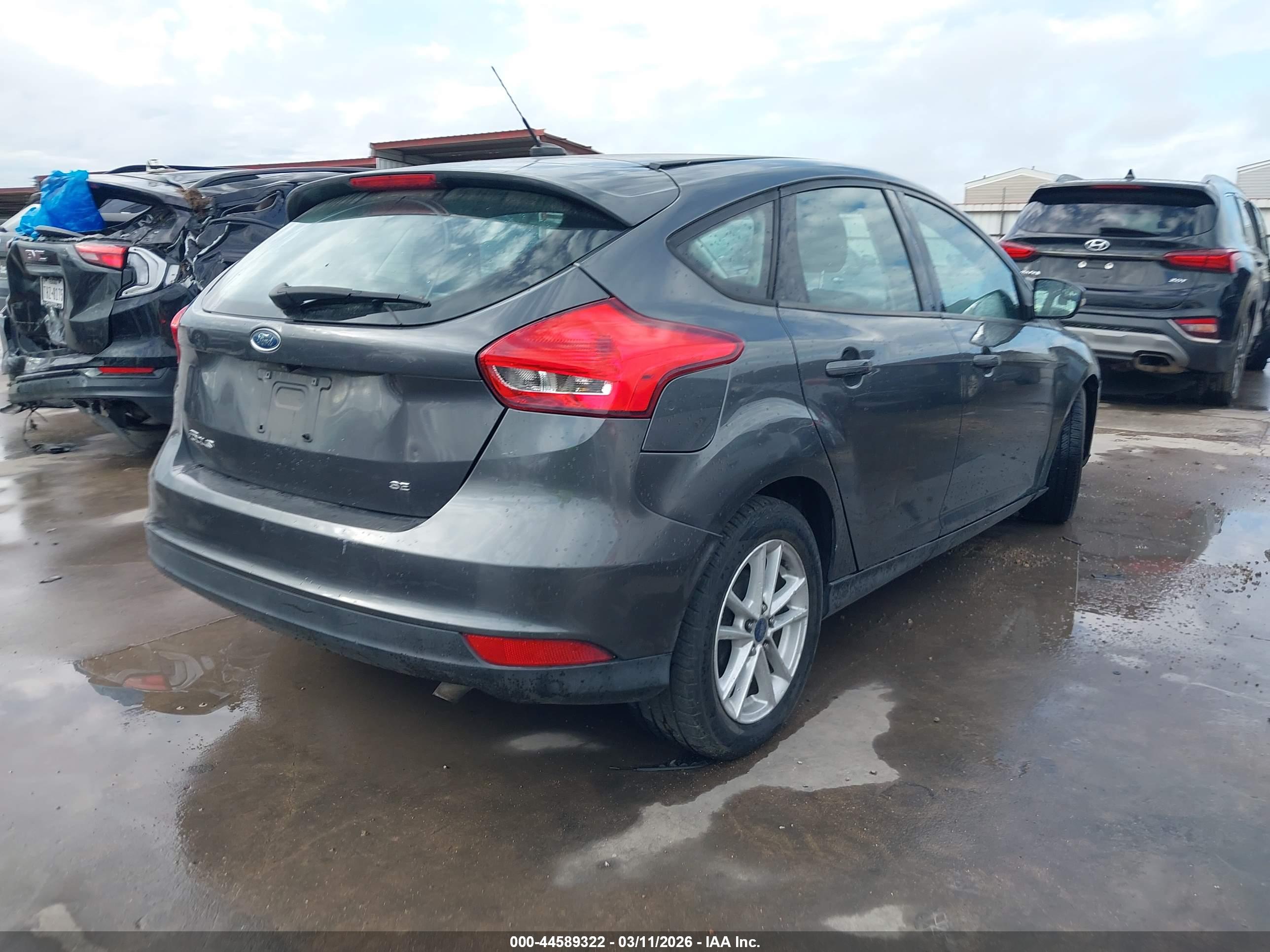 FORD FOCUS image 4