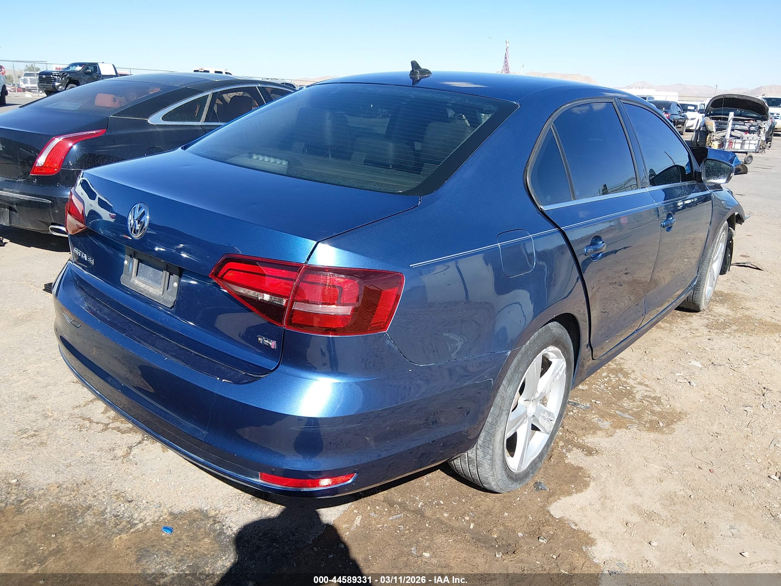 VOLKSWAGEN JETTA image 4