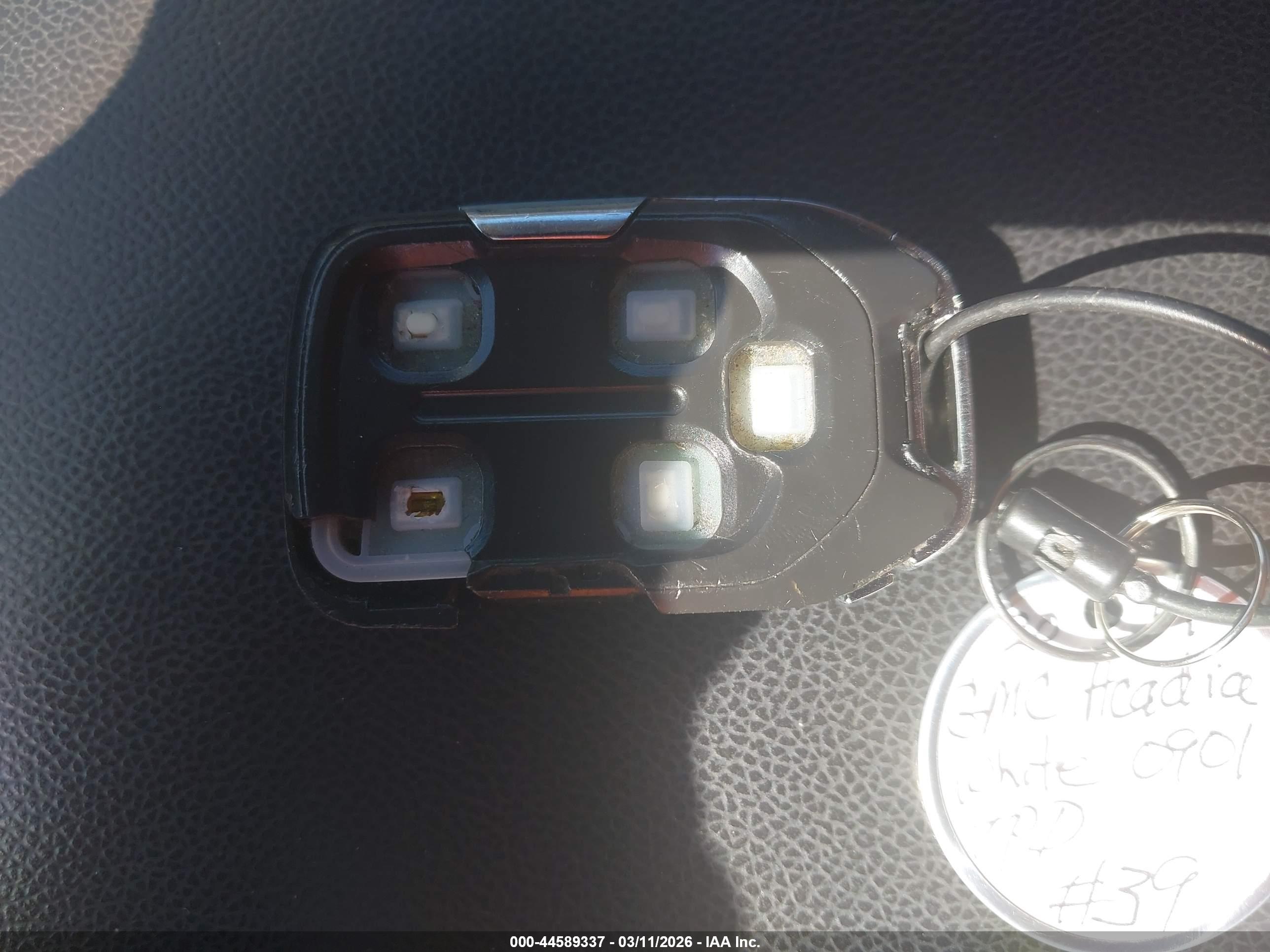 GMC ACADIA image 11