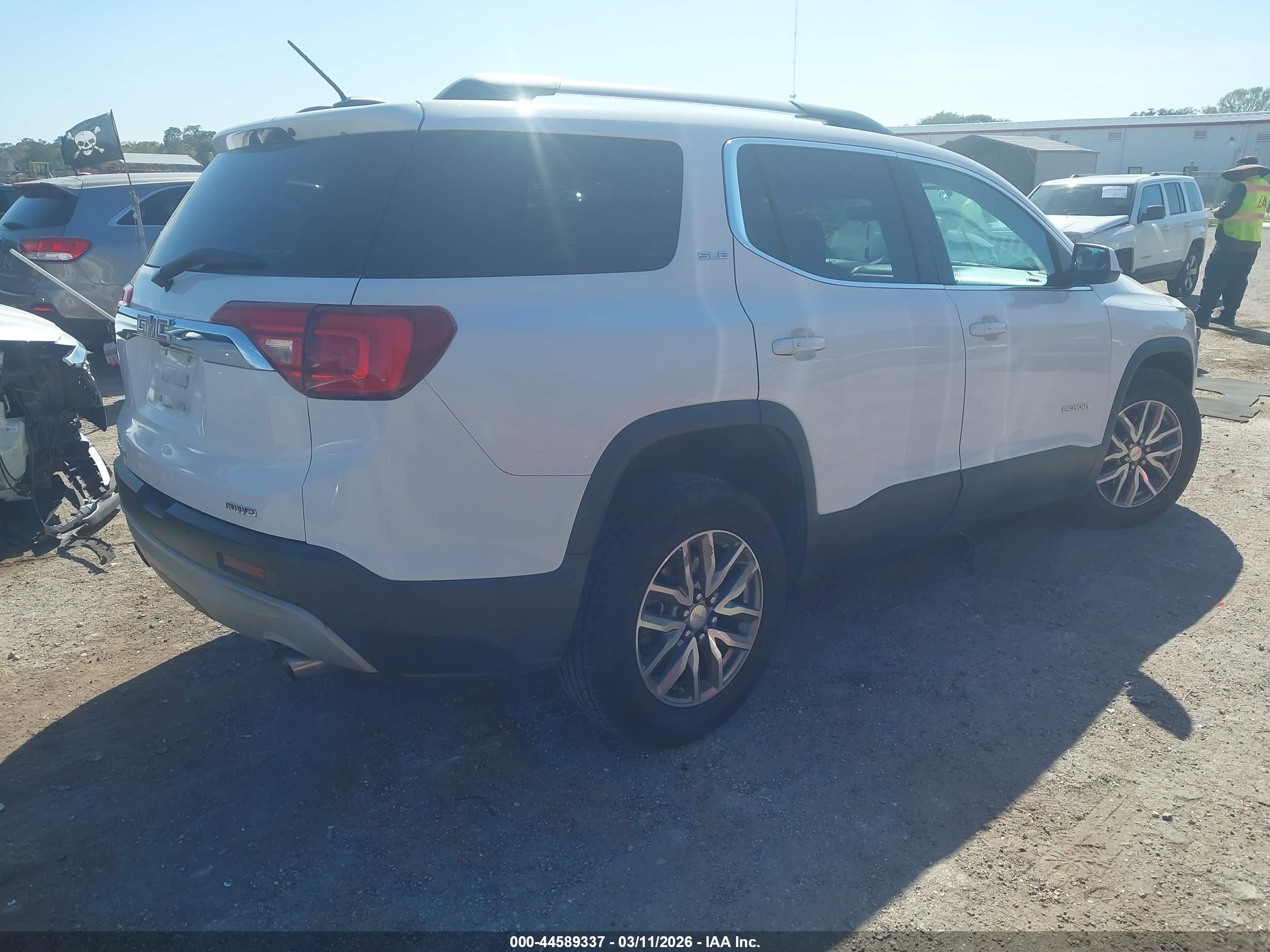 GMC ACADIA image 4