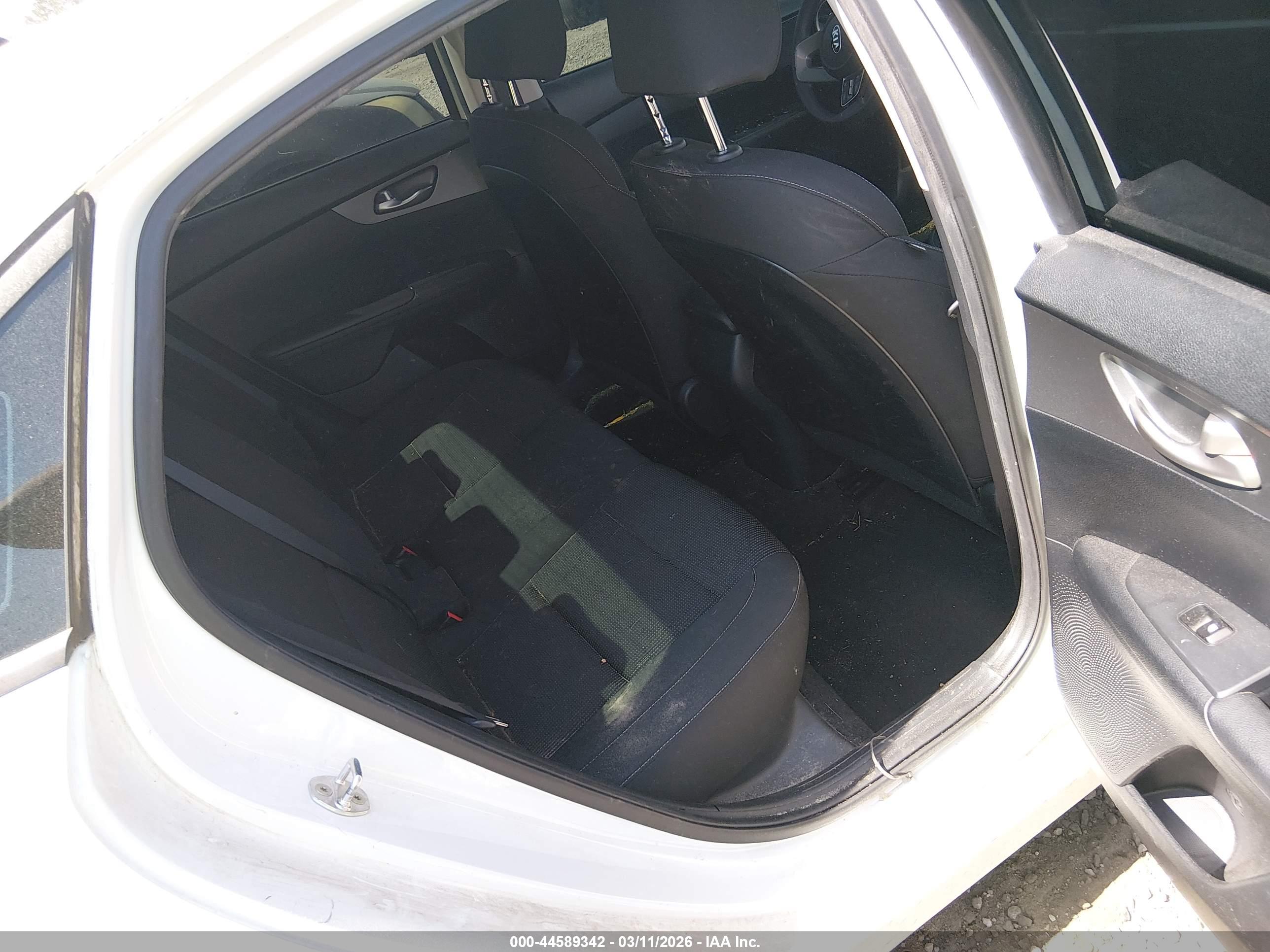 KIA FORTE image 8