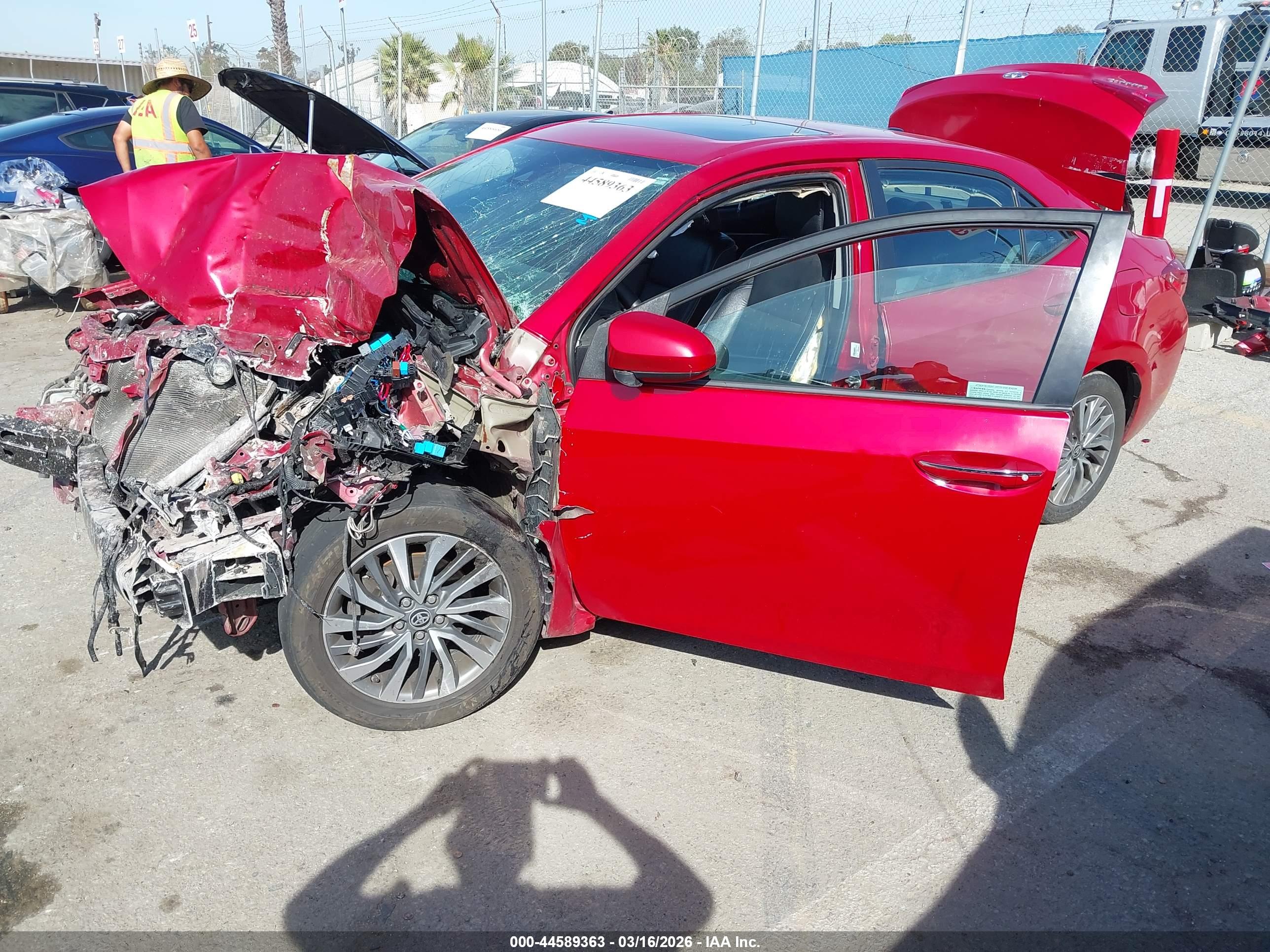 TOYOTA COROLLA image 2