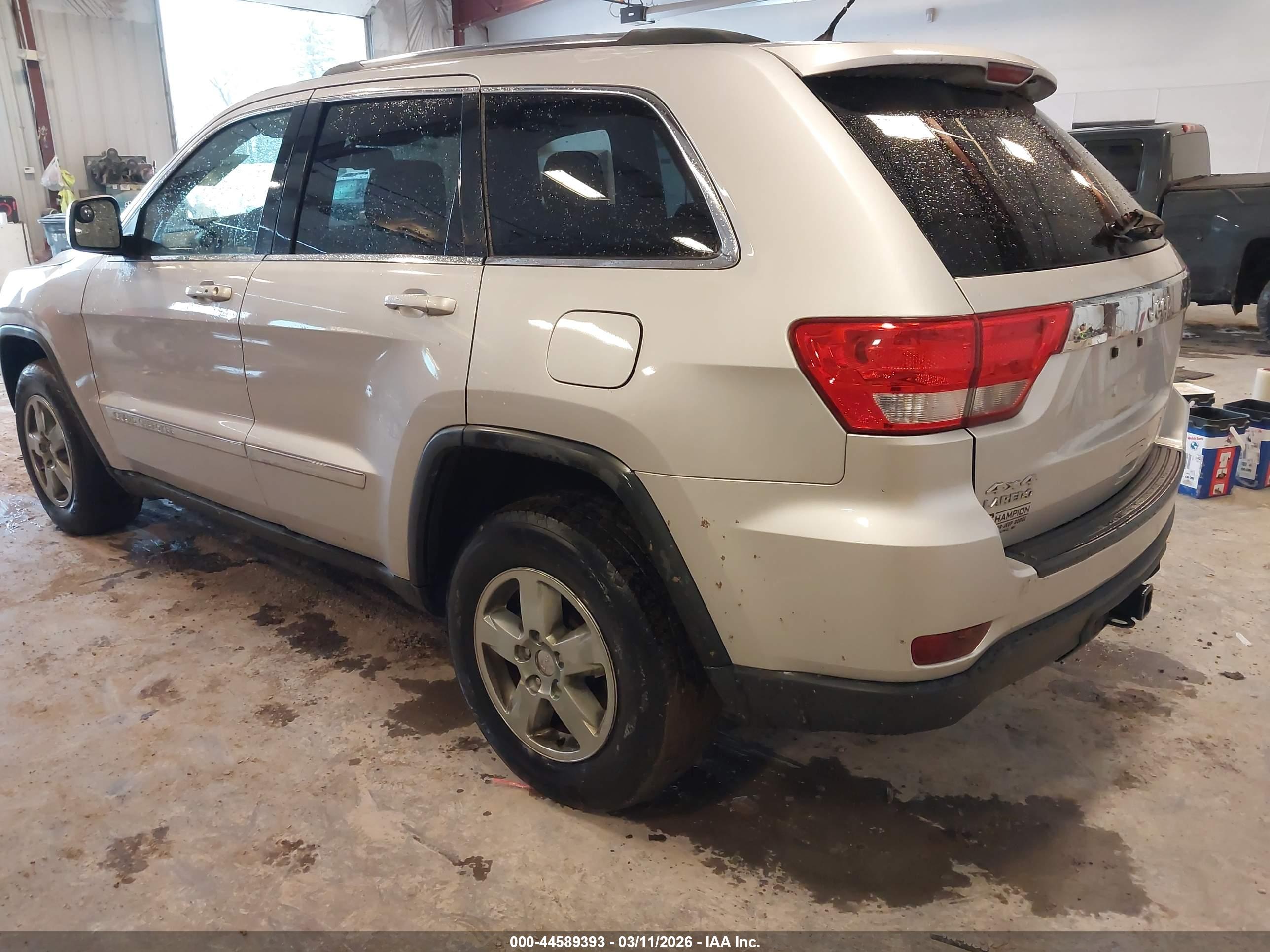 JEEP GRAND image 3